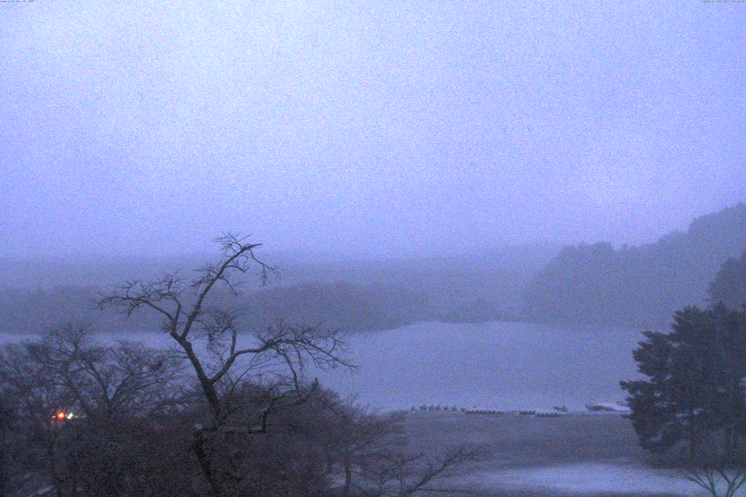 精進湖ライブカメラ