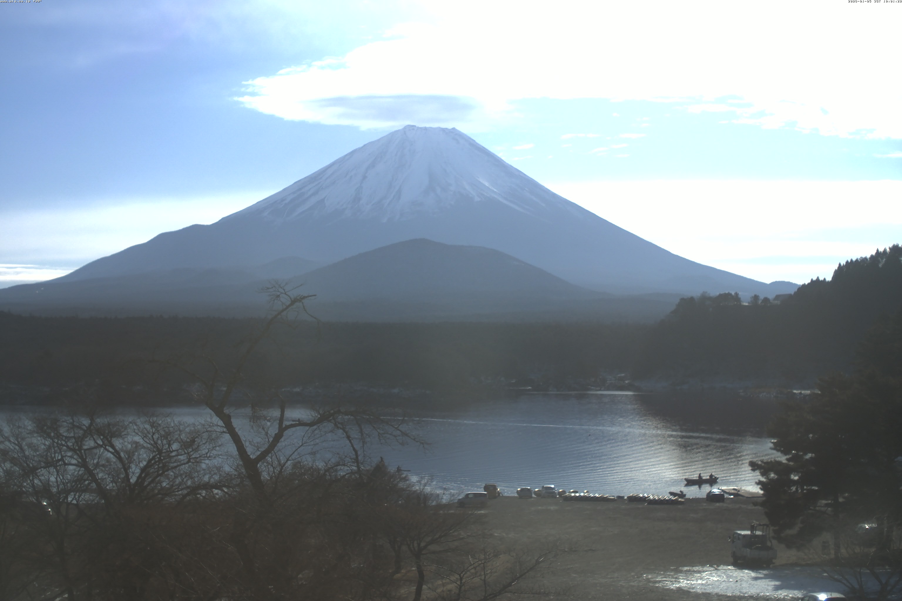 精進湖ライブカメラ