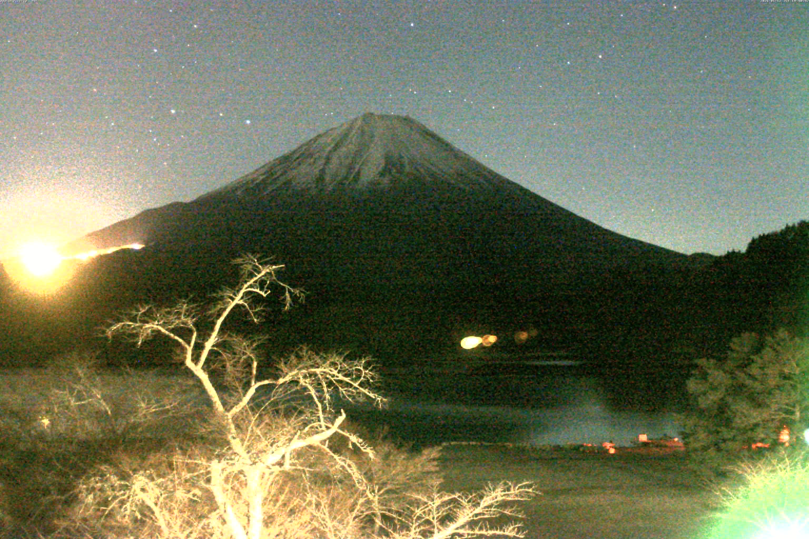 精進湖ライブカメラ