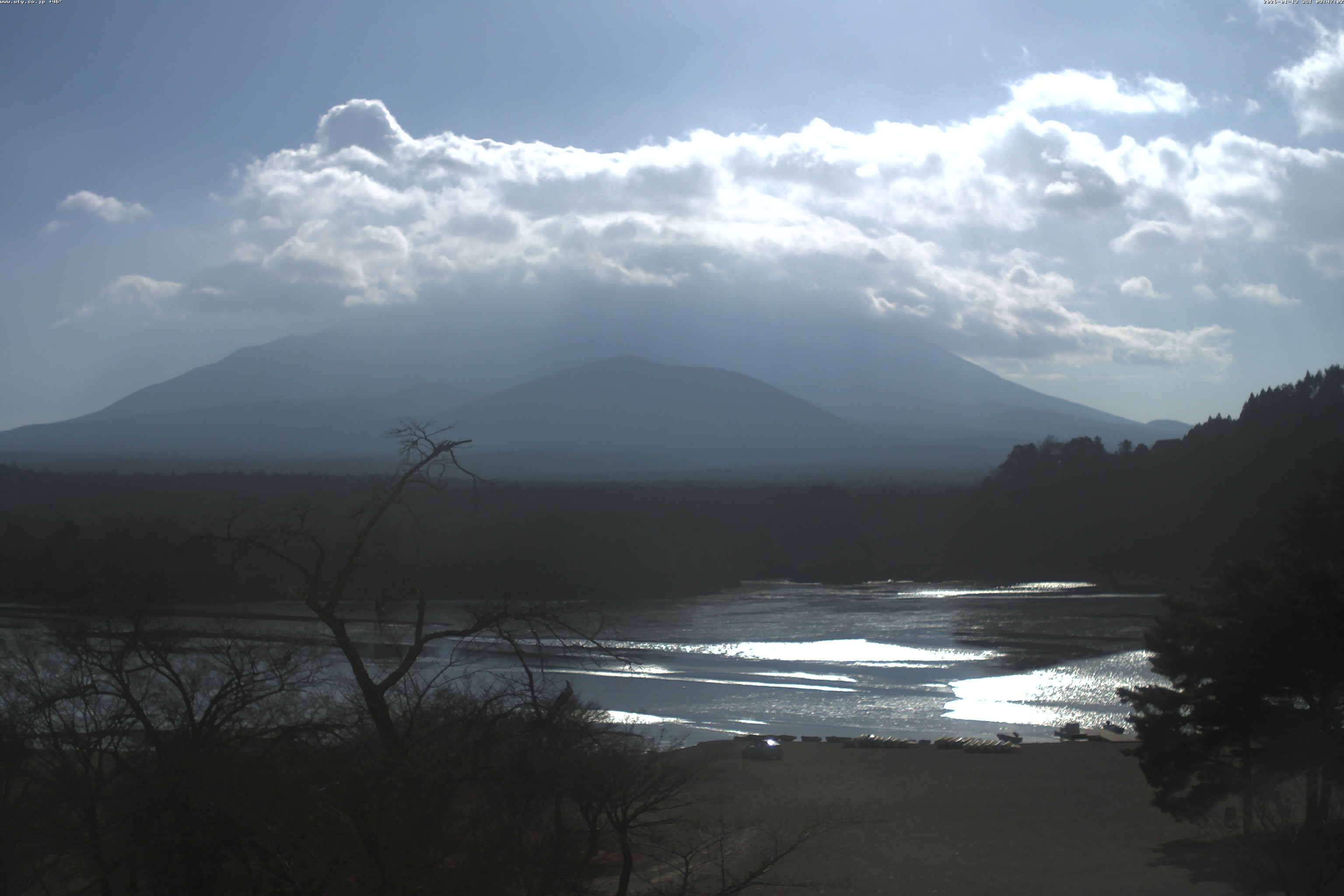 精進湖ライブカメラ