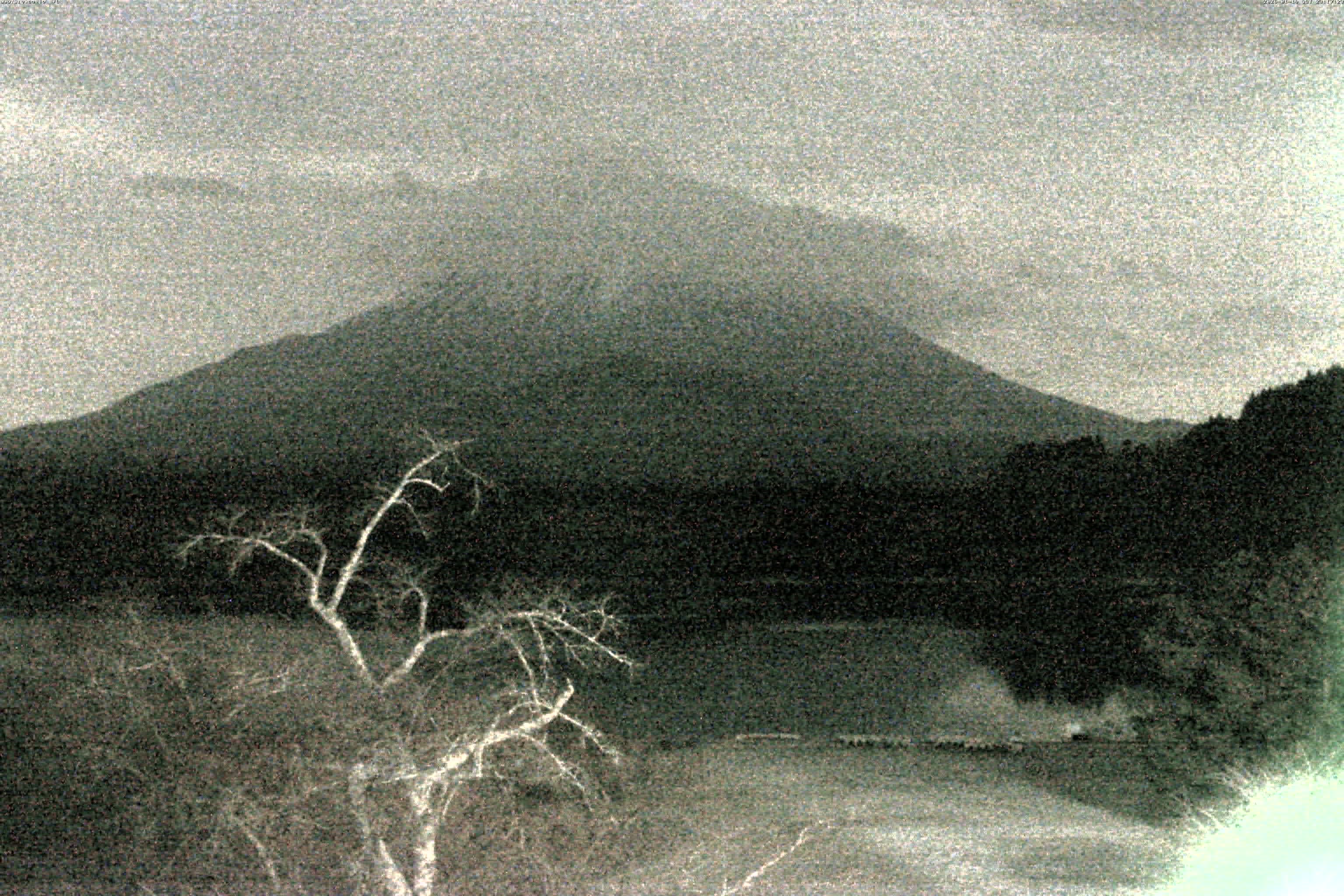 精進湖ライブカメラ