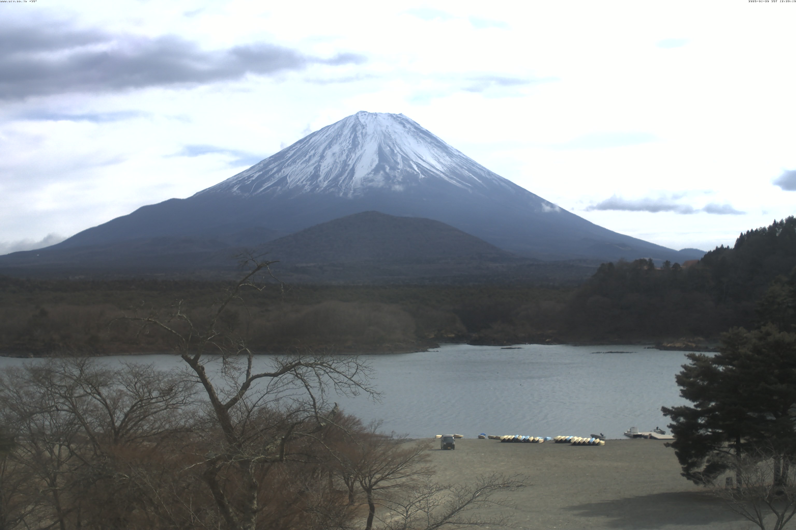 精進湖ライブカメラ