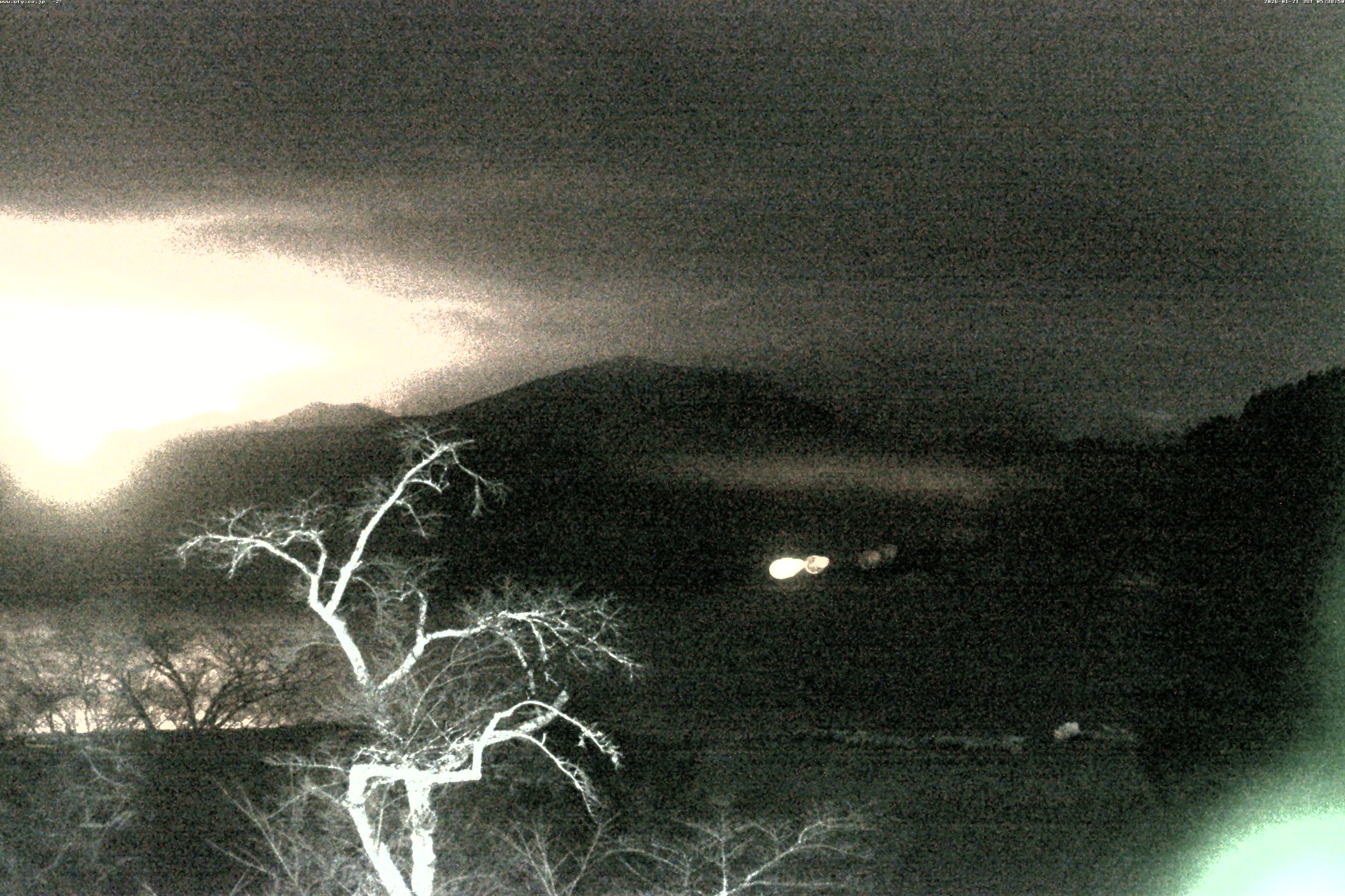 精進湖ライブカメラ