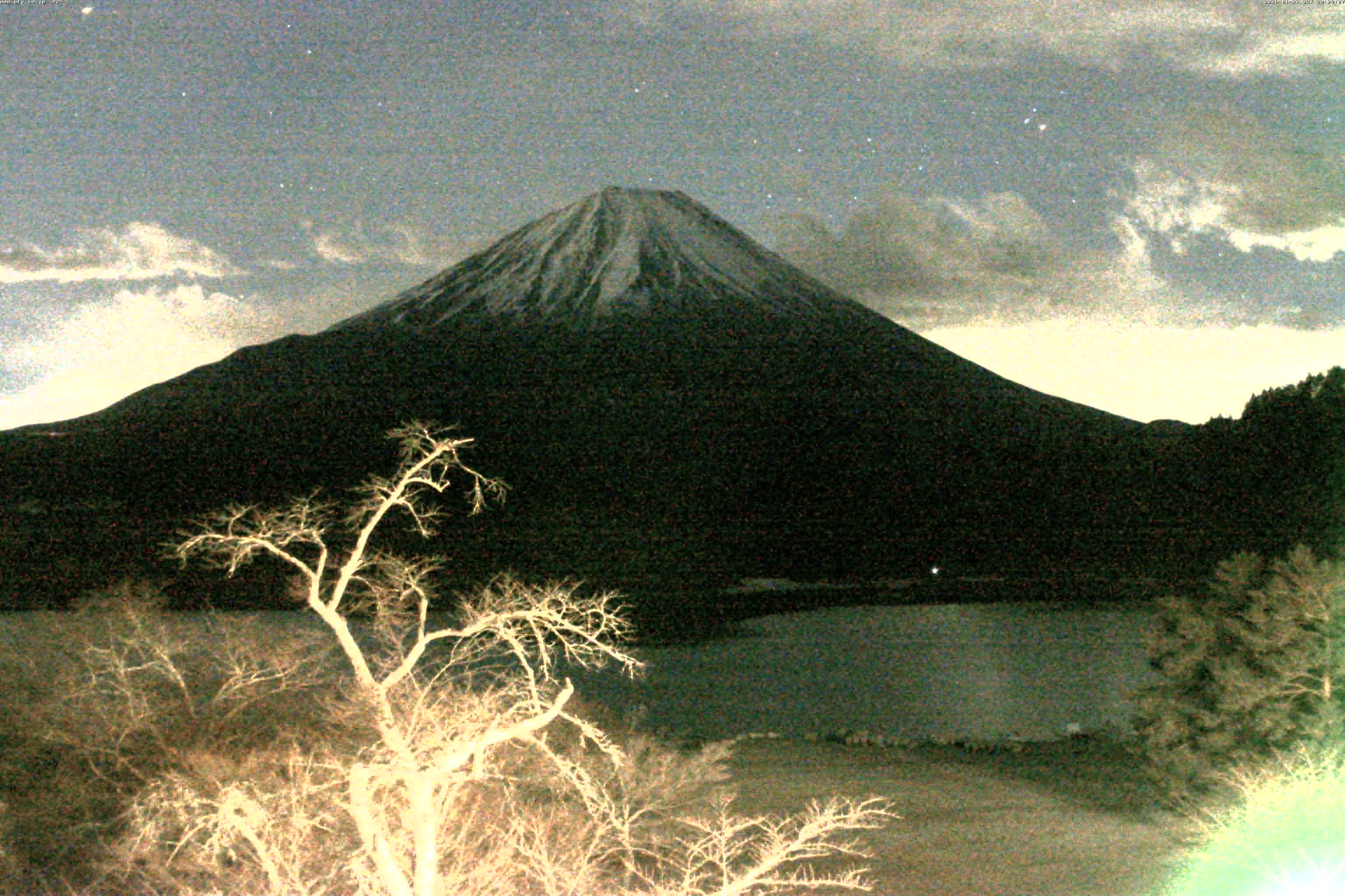 精進湖ライブカメラ