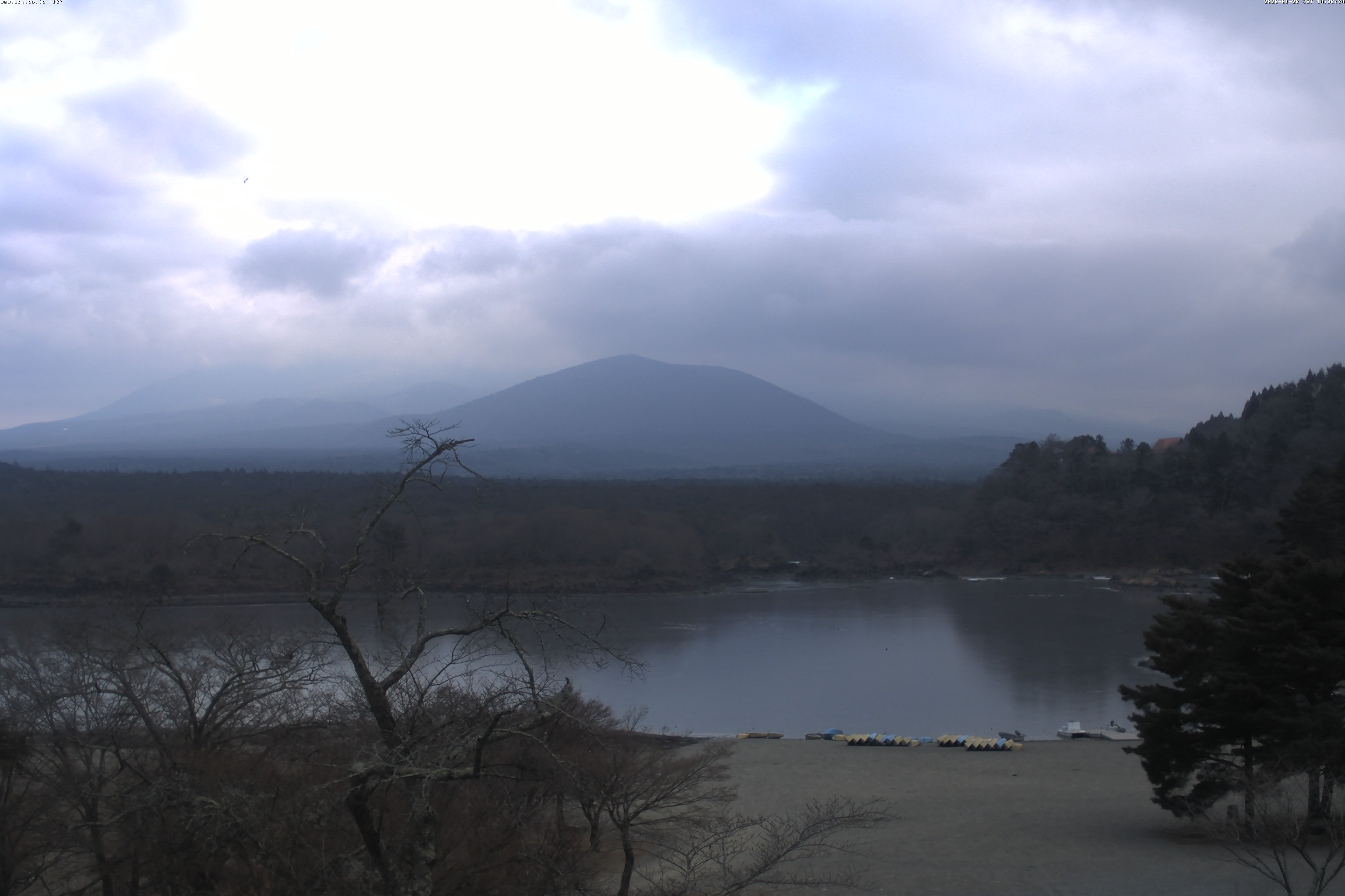 精進湖ライブカメラ