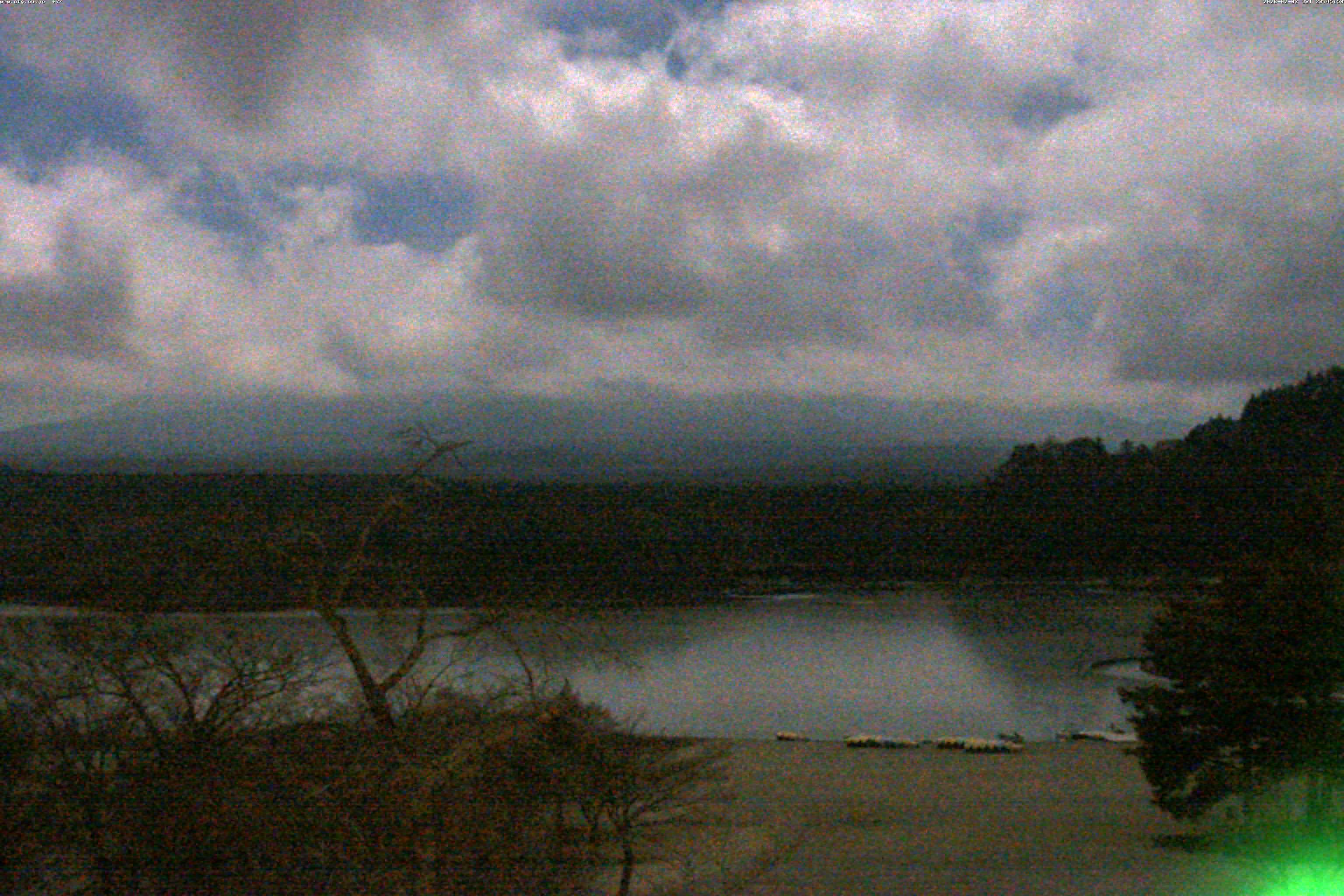 精進湖ライブカメラ