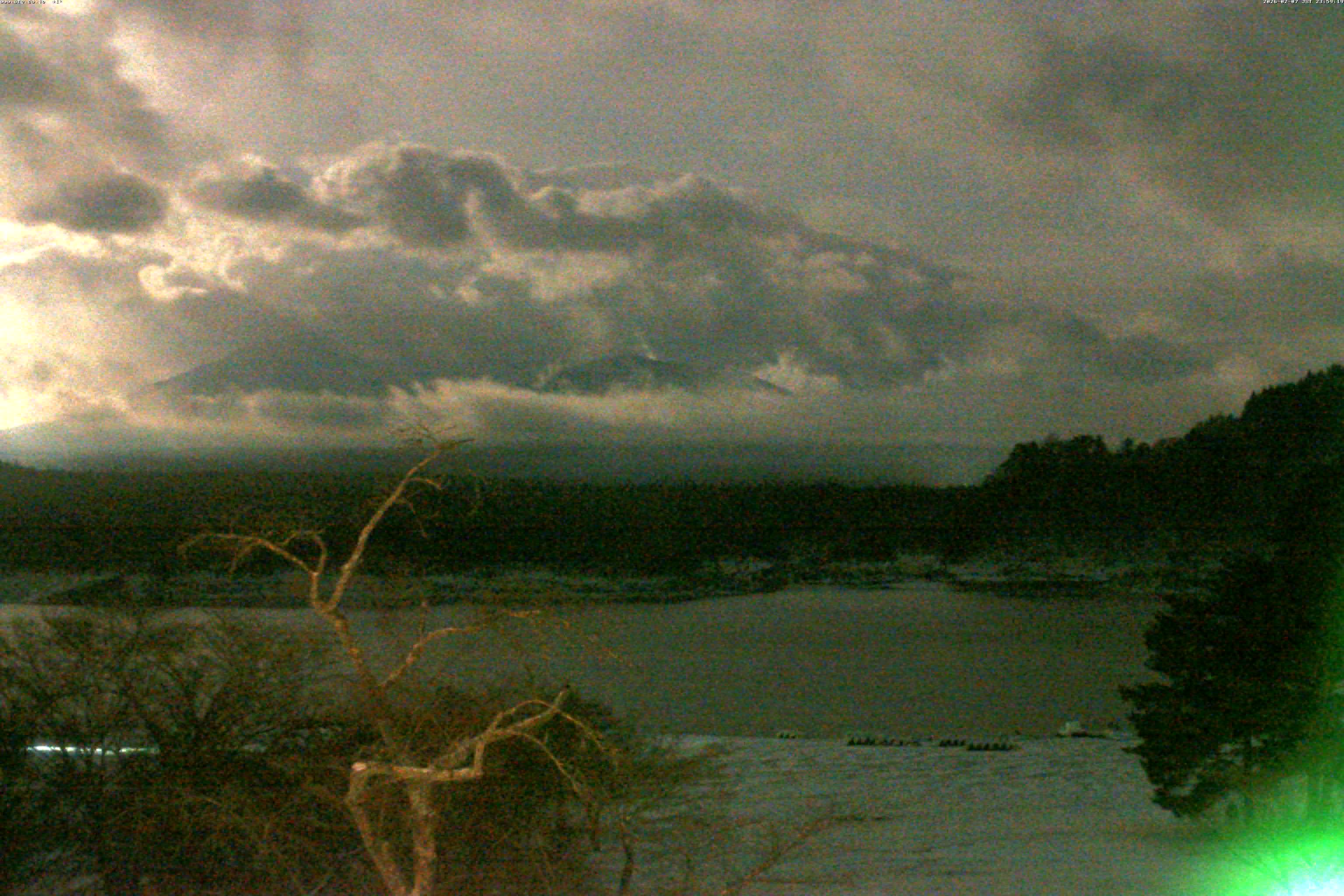 精進湖ライブカメラ