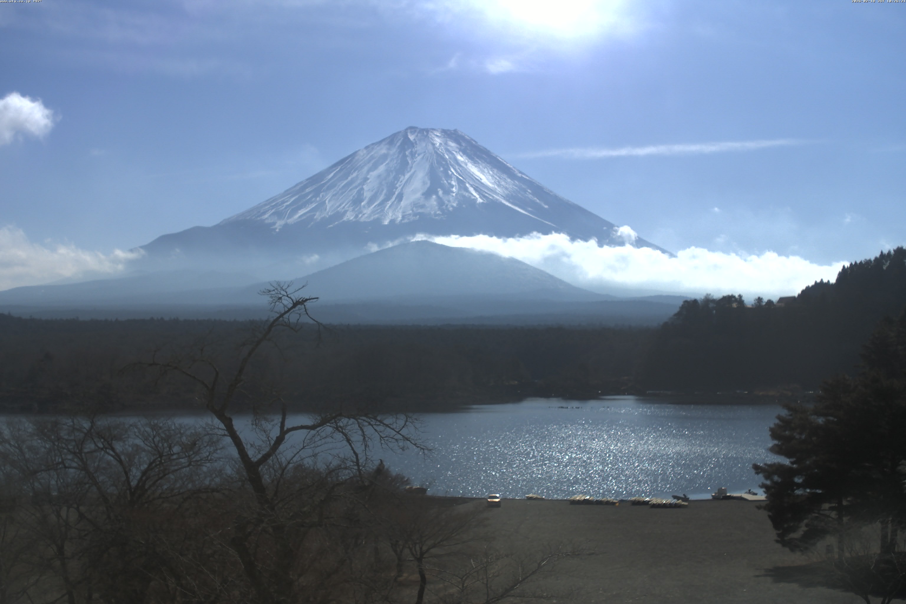 精進湖ライブカメラ