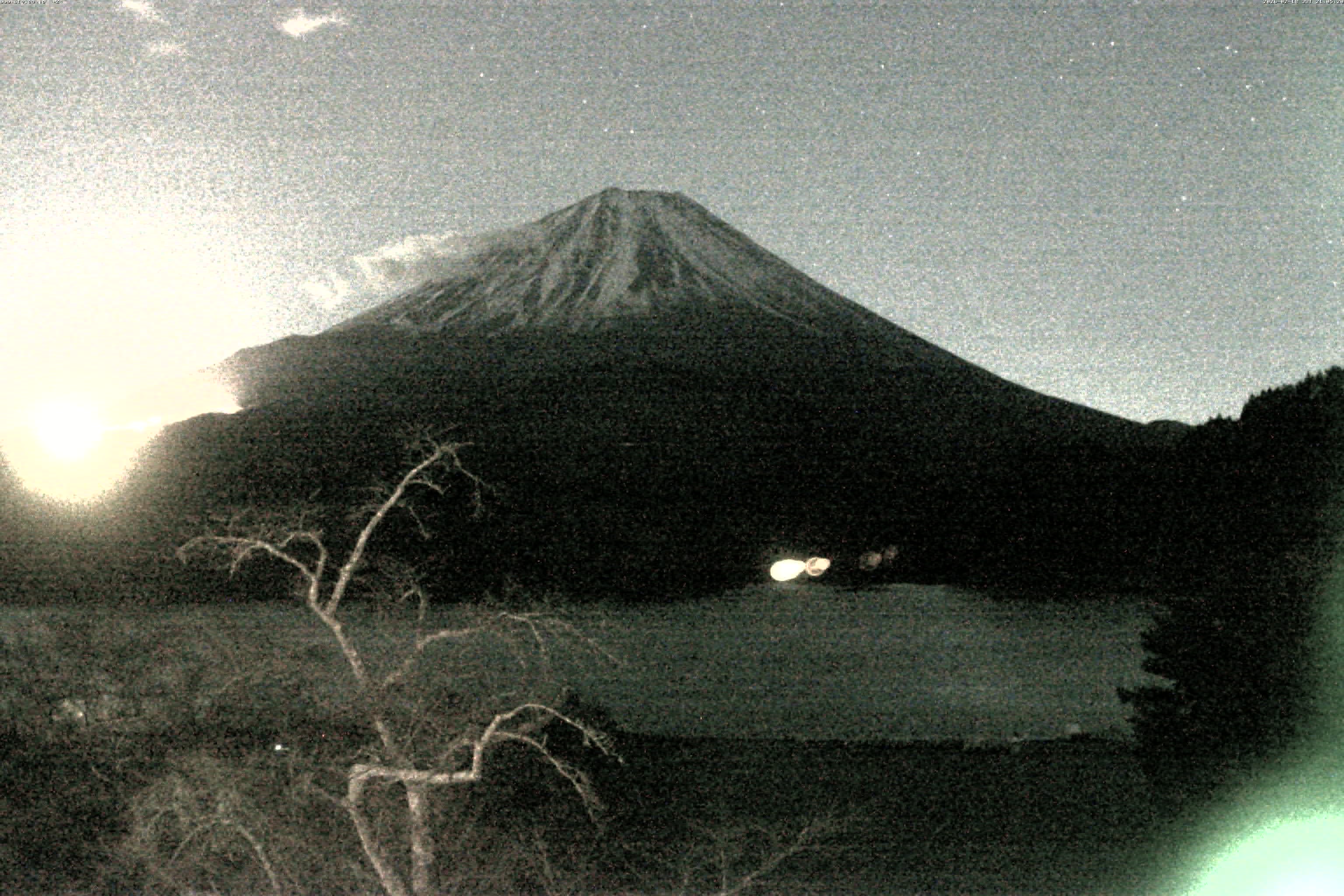 精進湖ライブカメラ