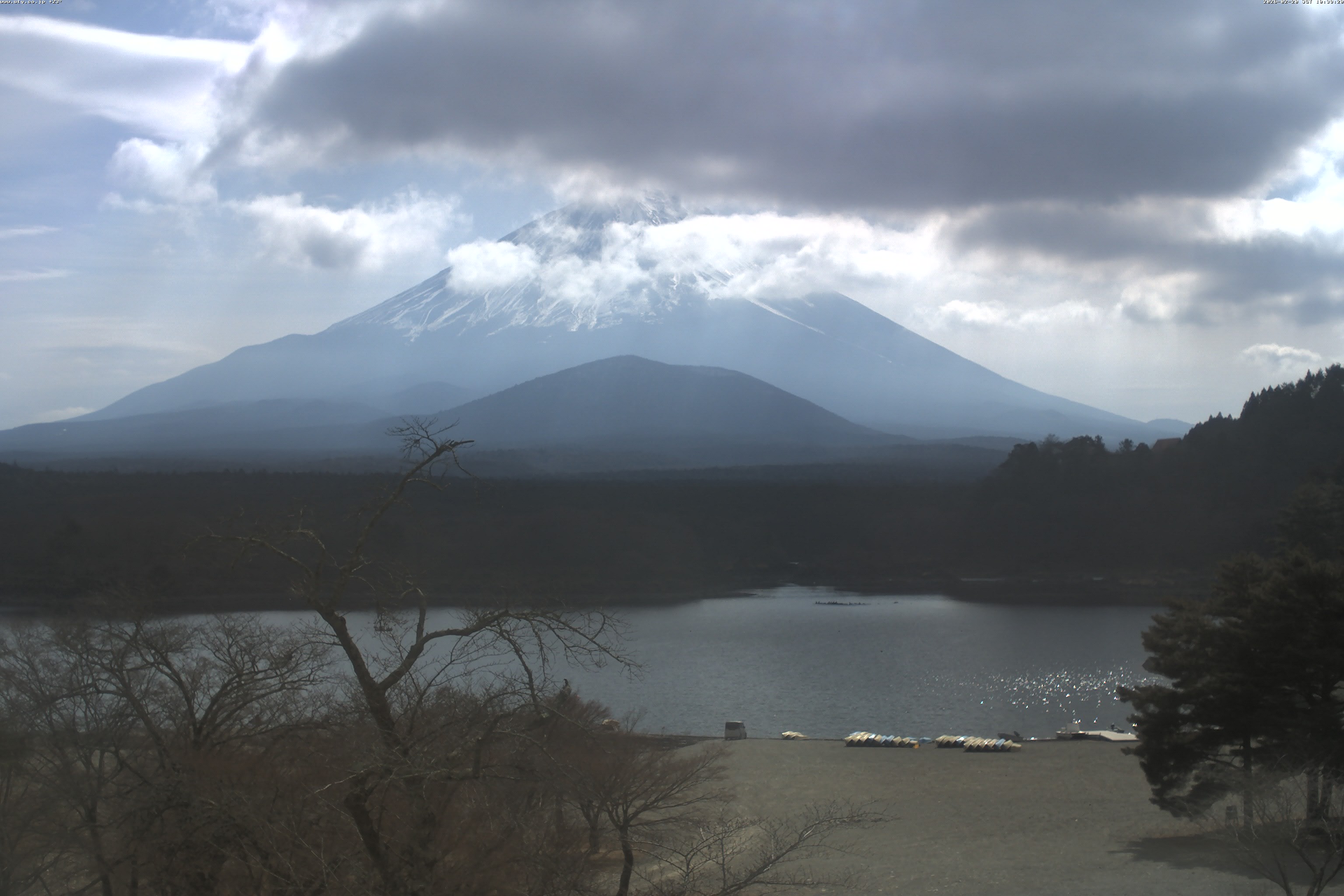 精進湖ライブカメラ