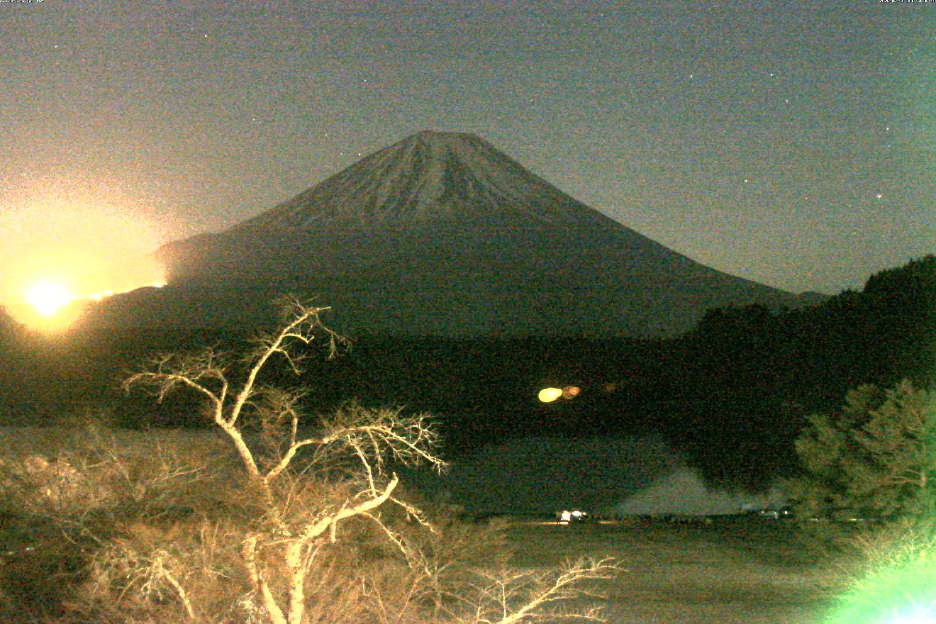精進湖ライブカメラ