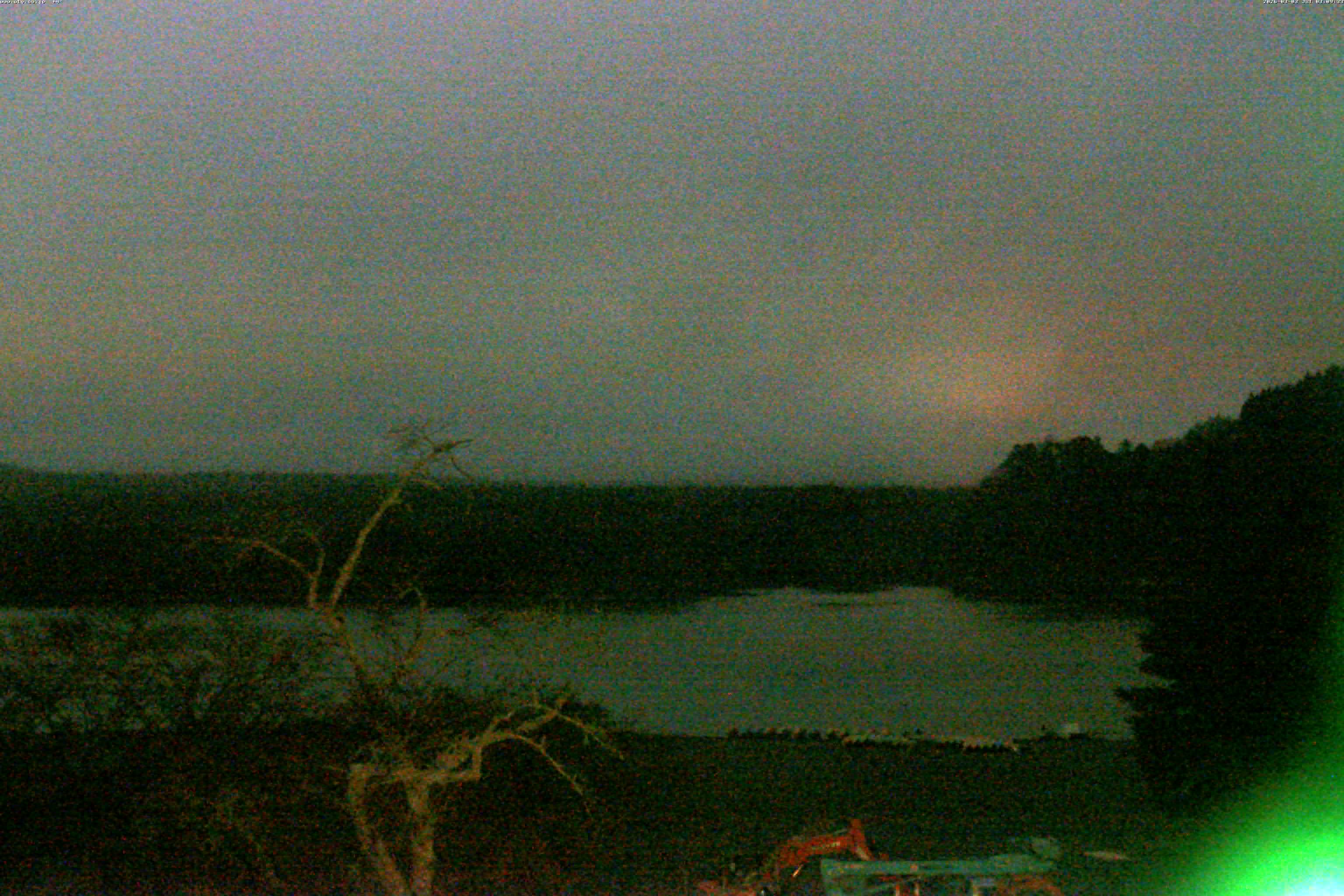 精進湖ライブカメラ