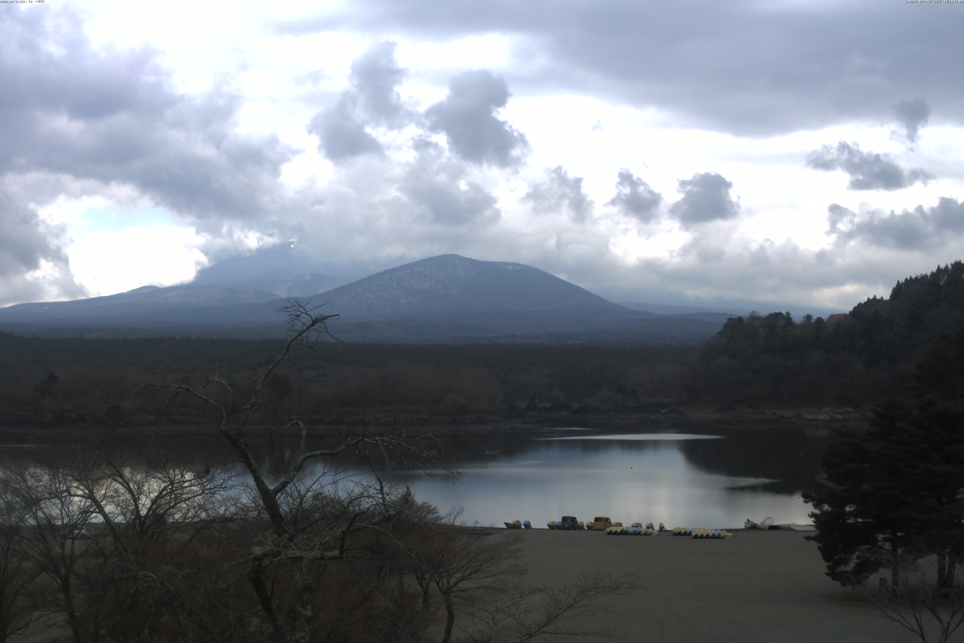 精進湖ライブカメラ