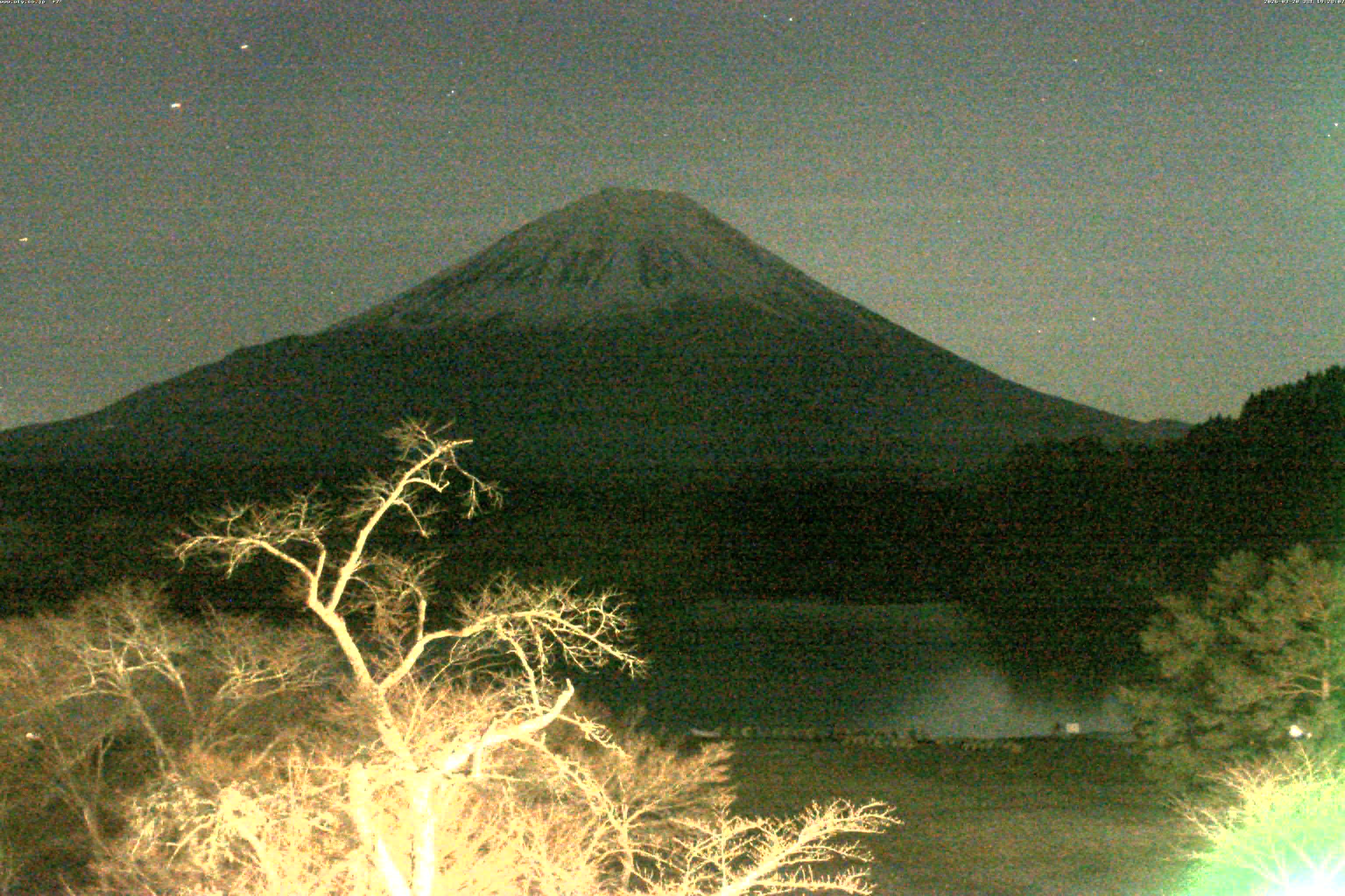 精進湖ライブカメラ