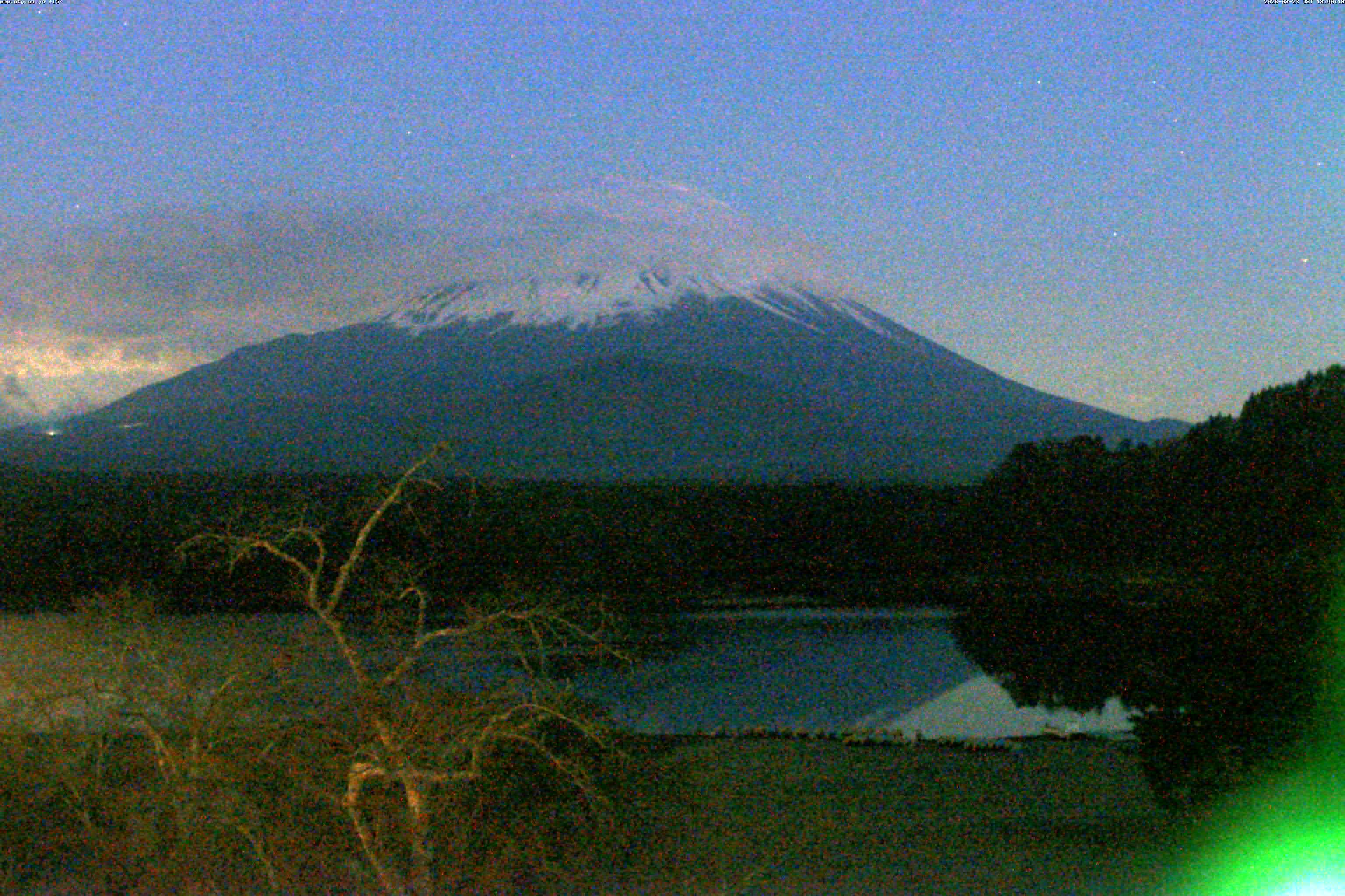 精進湖ライブカメラ