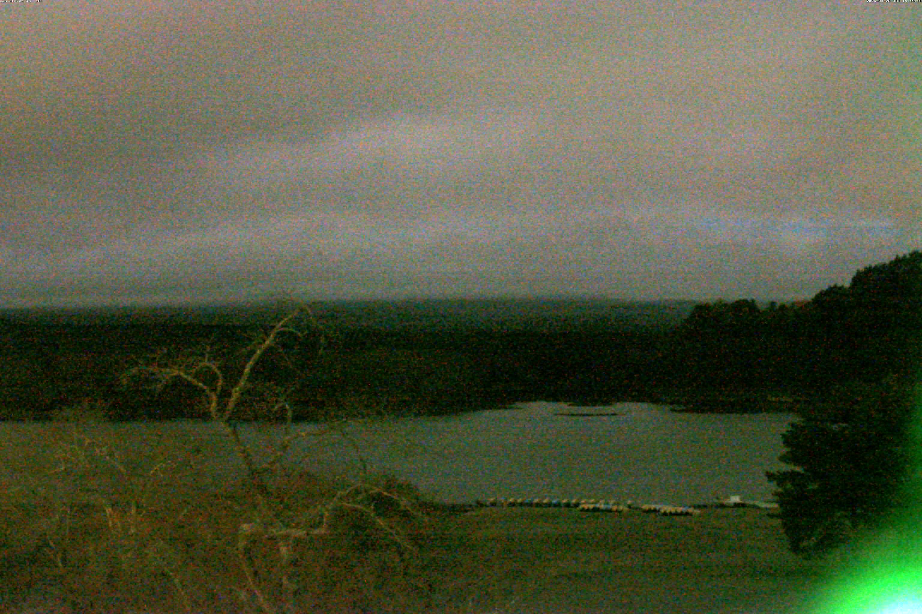 精進湖ライブカメラ