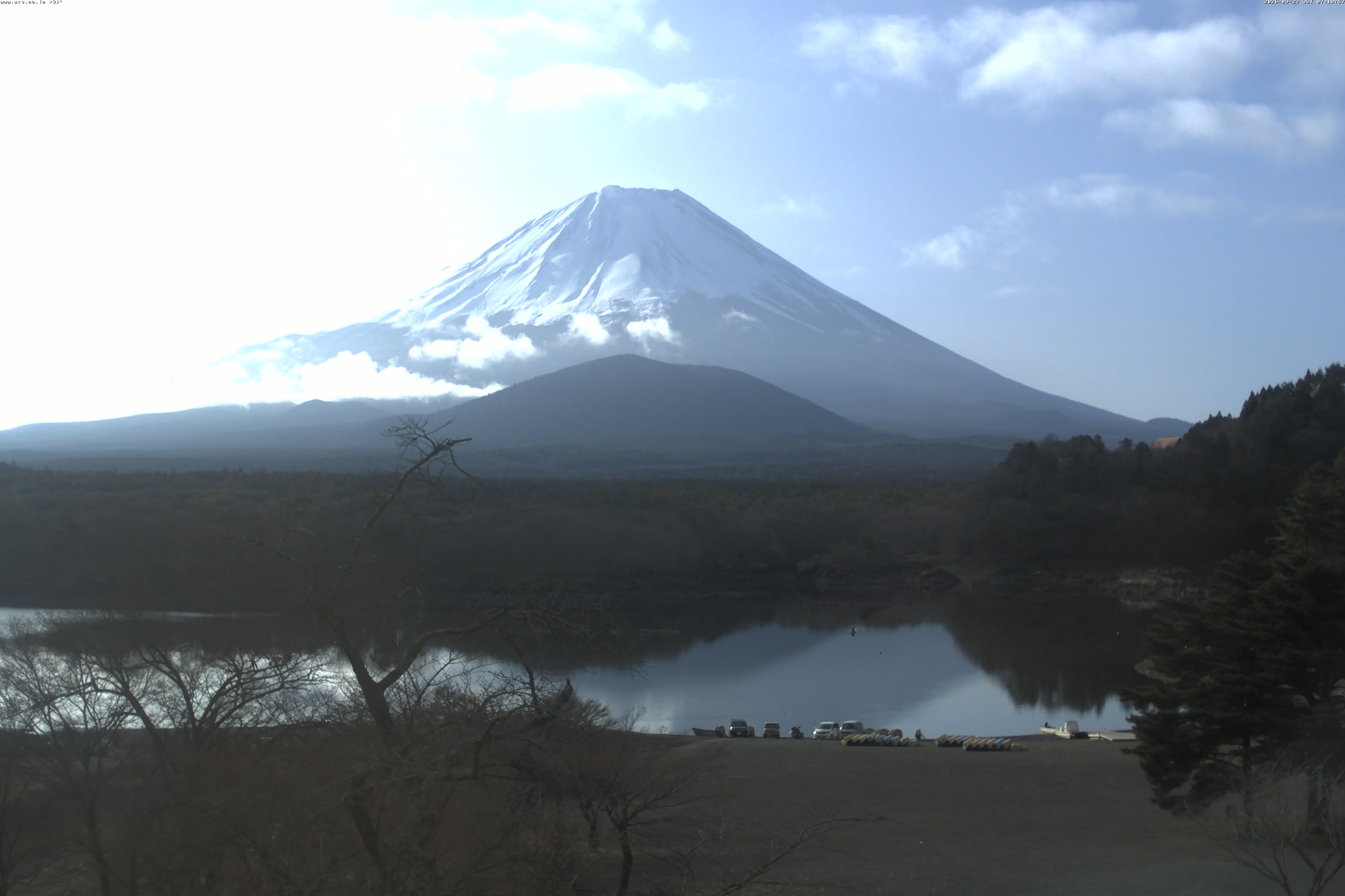 精進湖ライブカメラ