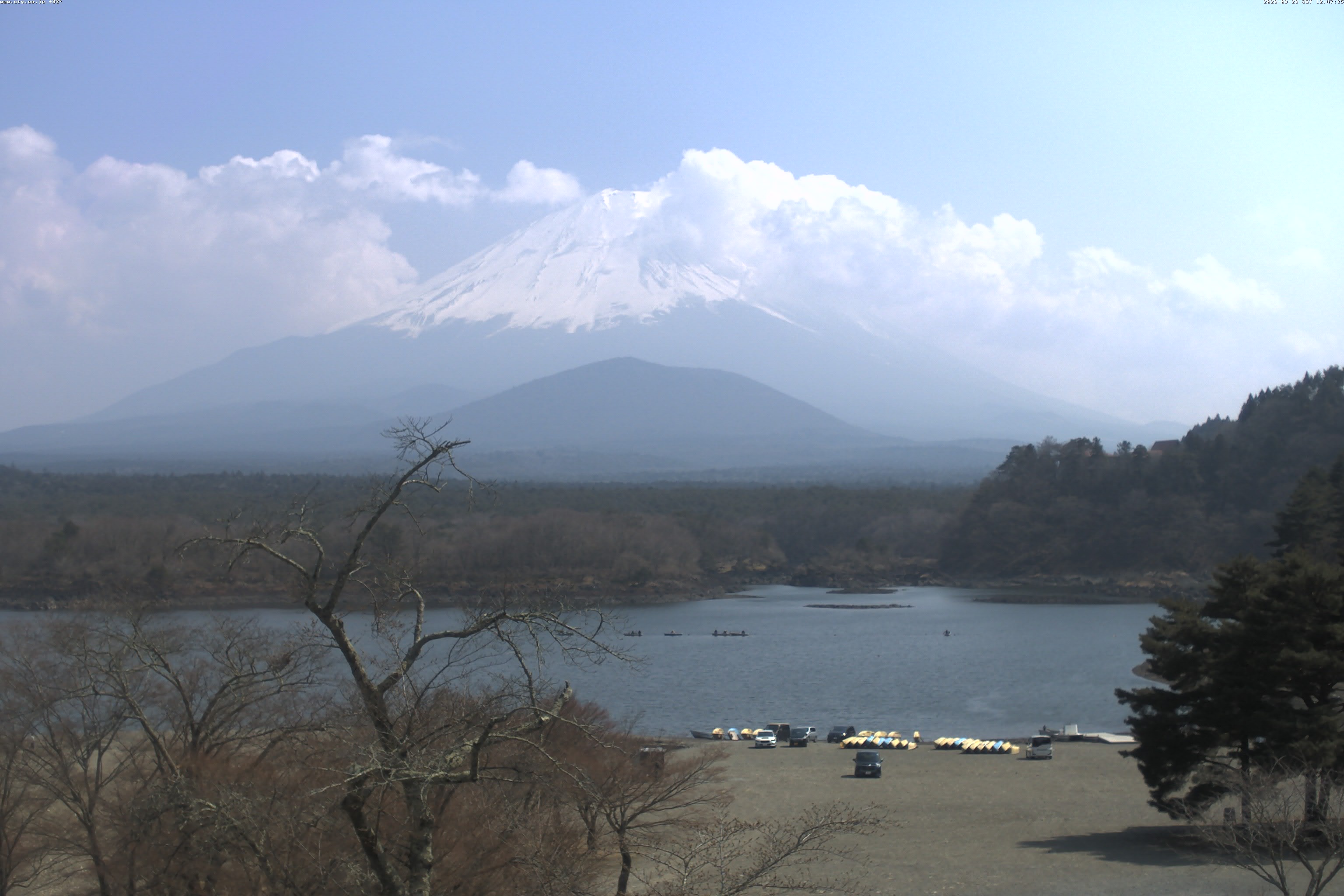精進湖ライブカメラ