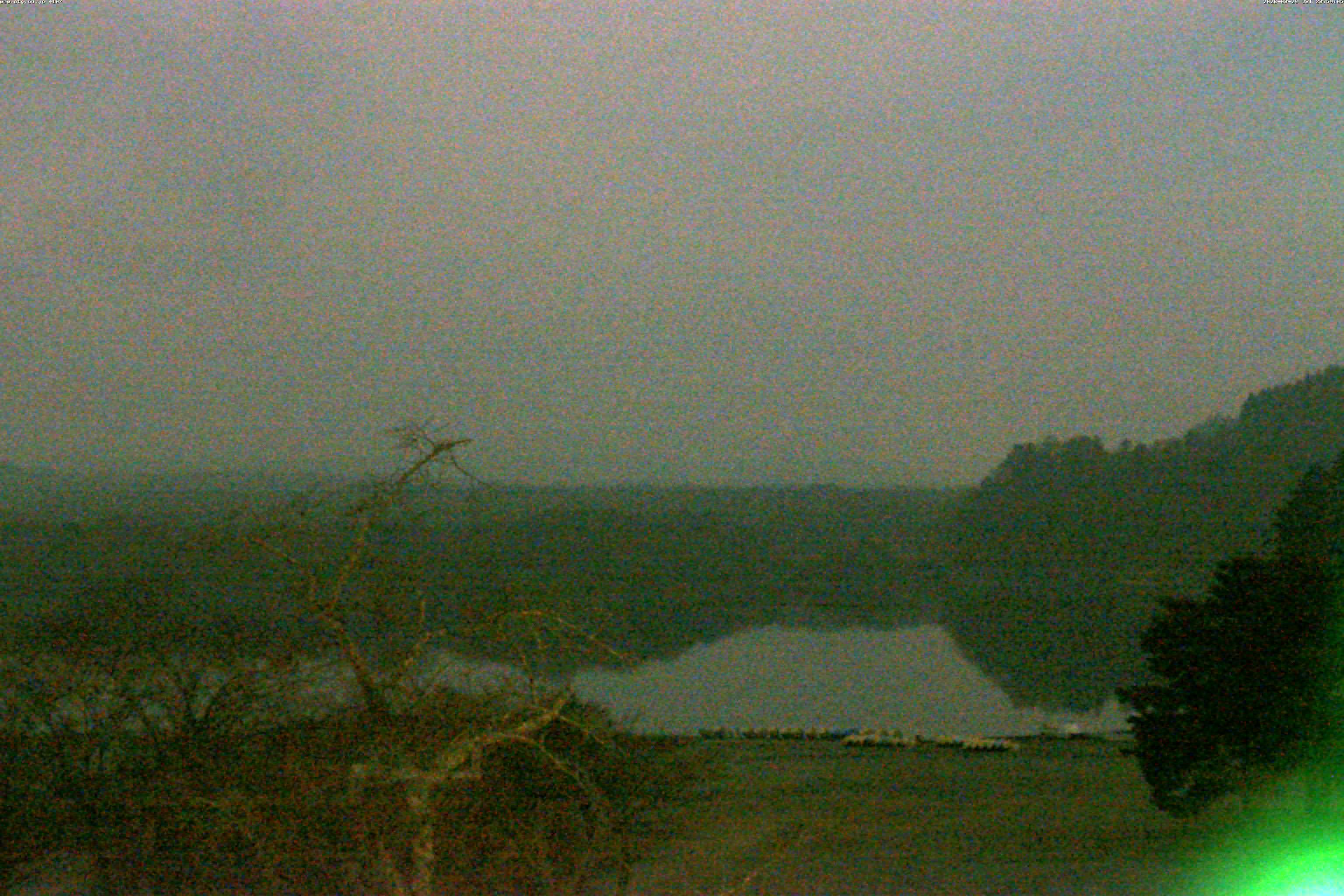 精進湖ライブカメラ