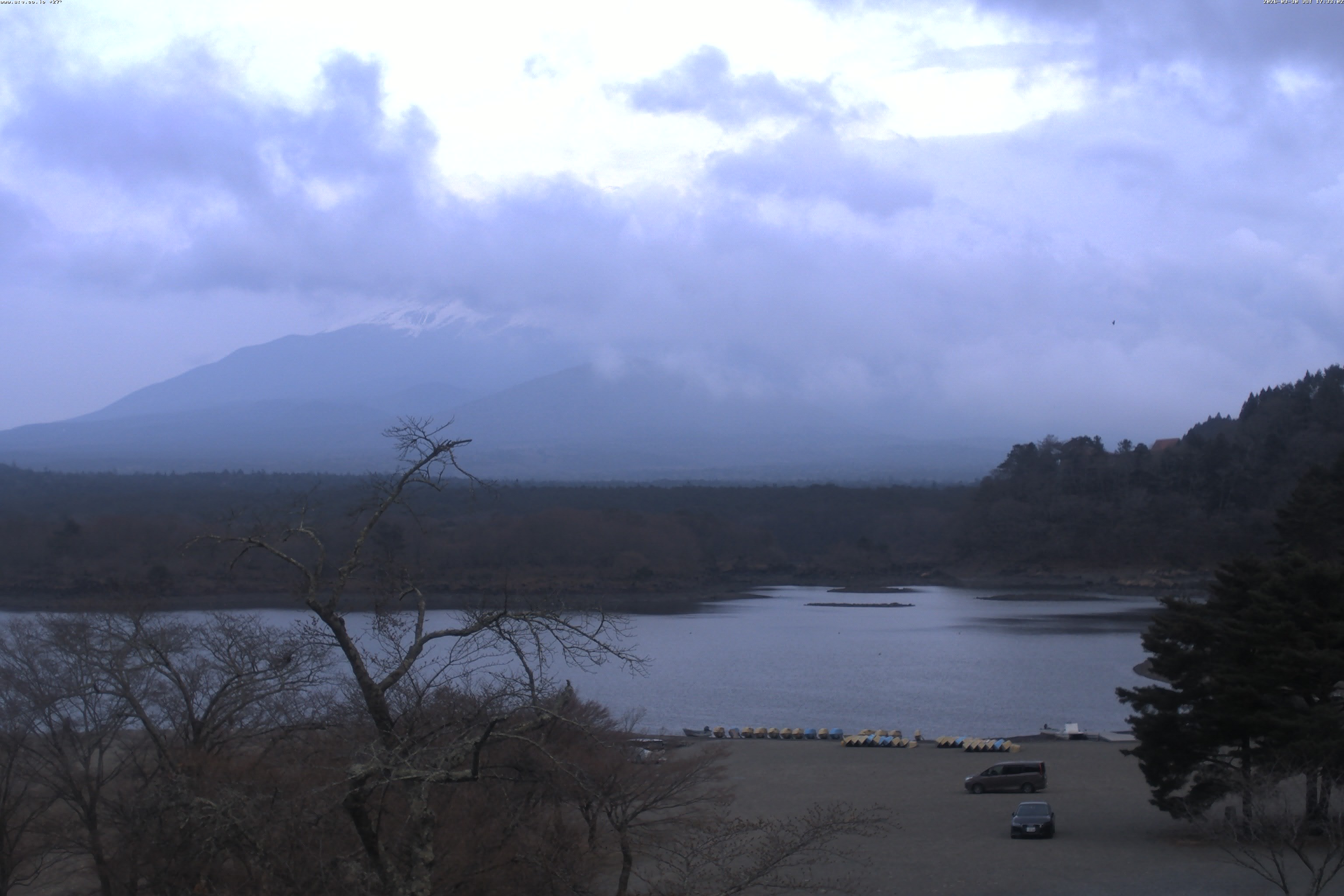 精進湖ライブカメラ