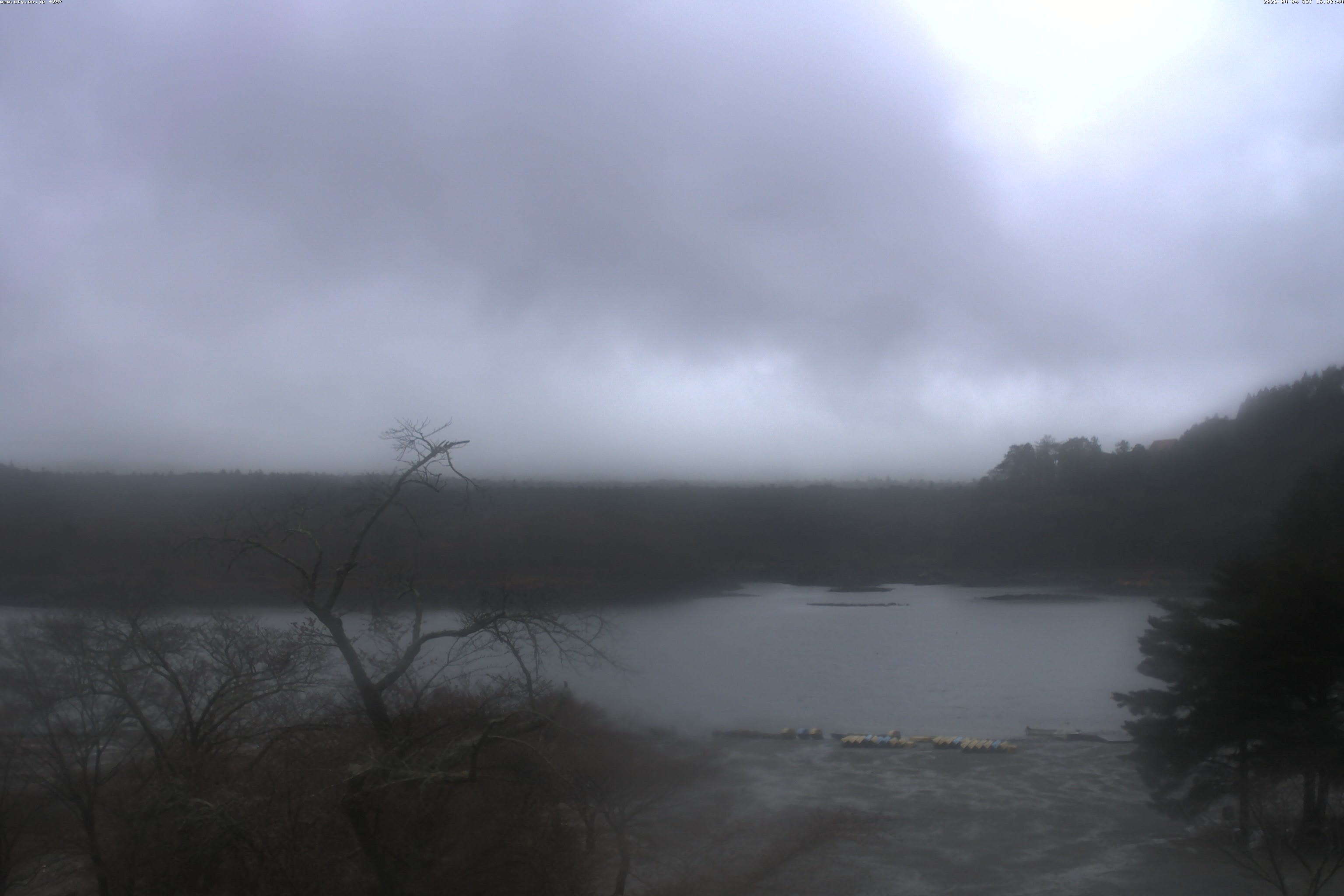 精進湖ライブカメラ