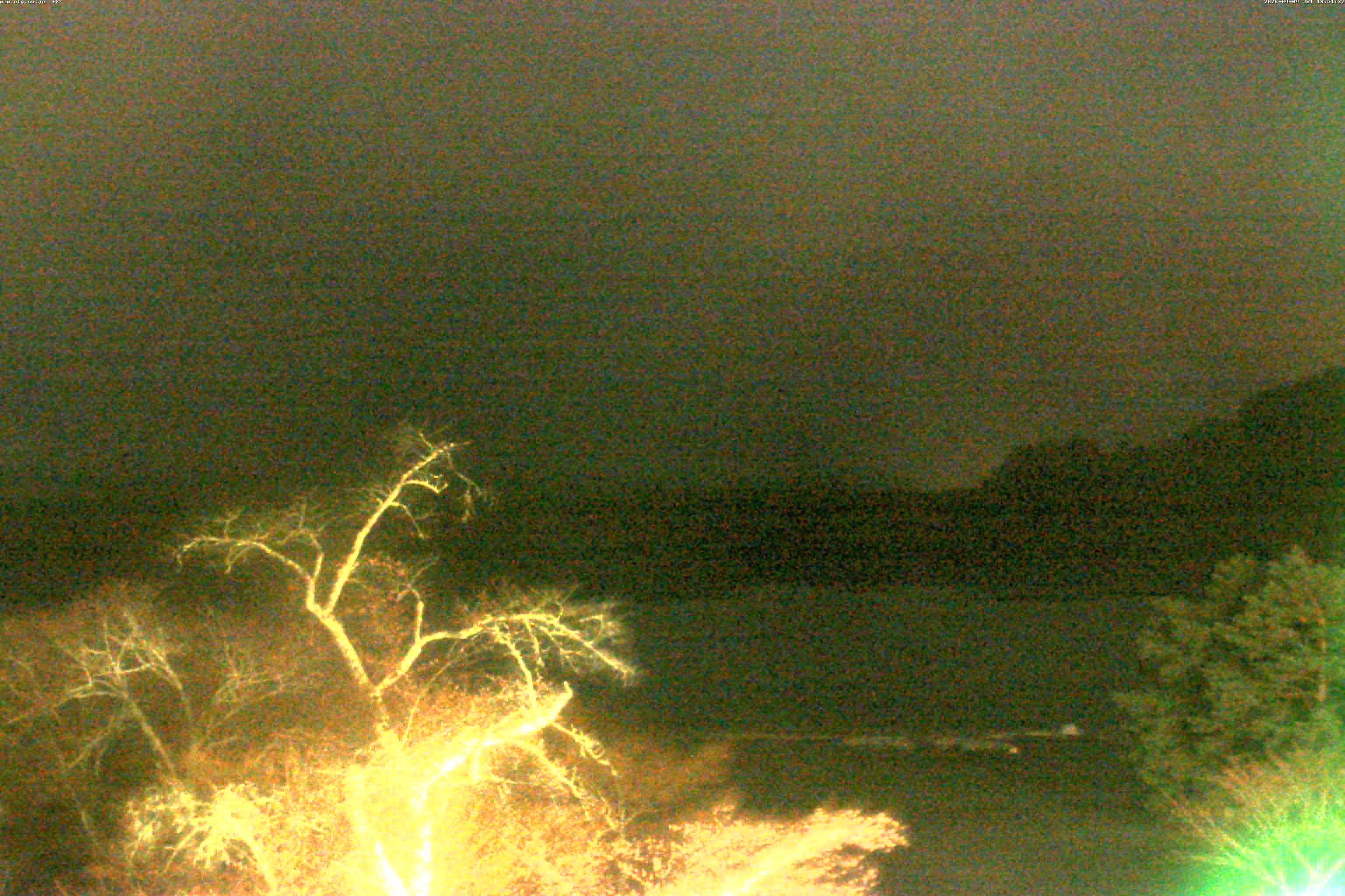 精進湖ライブカメラ