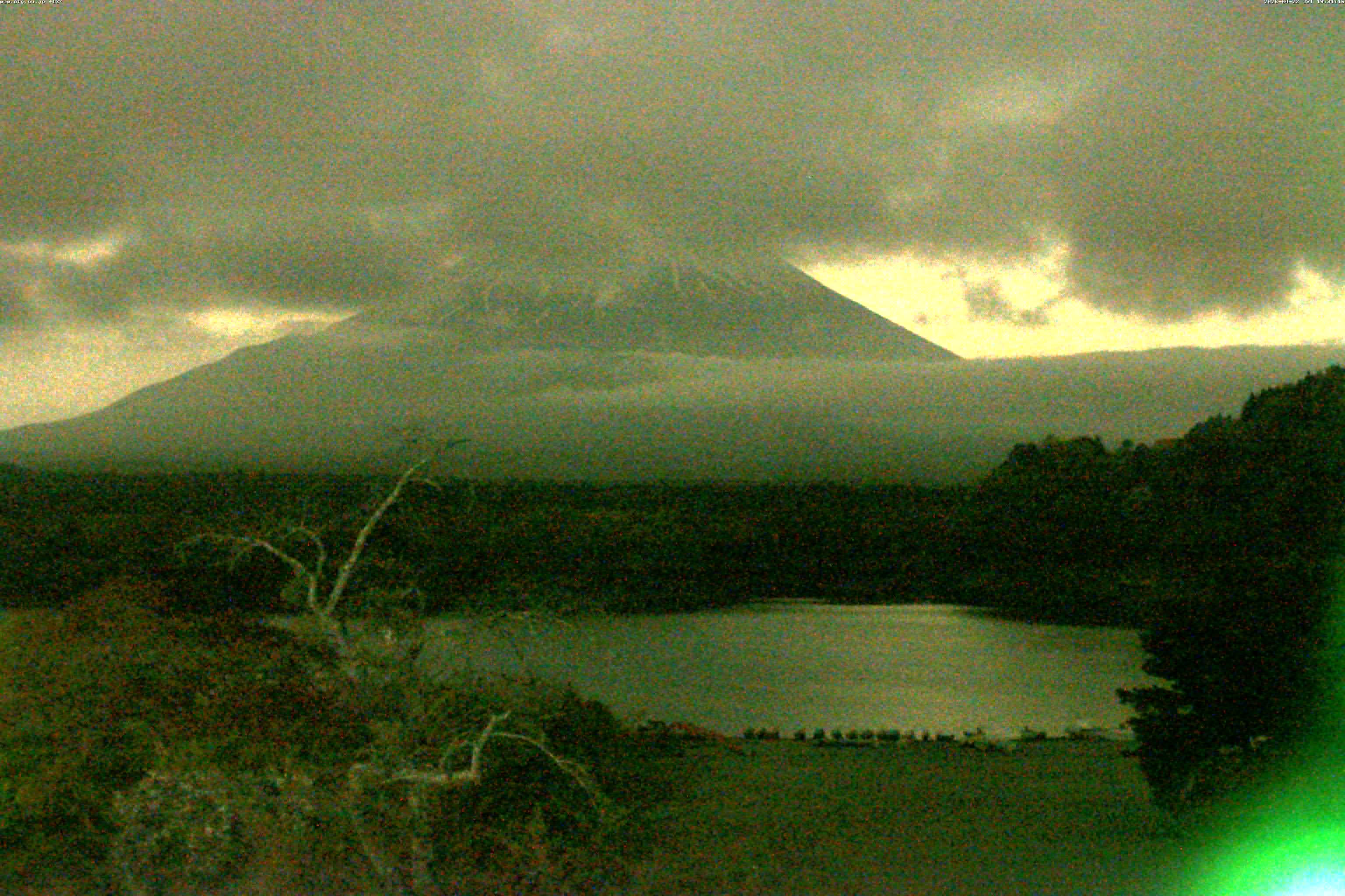 精進湖ライブカメラ