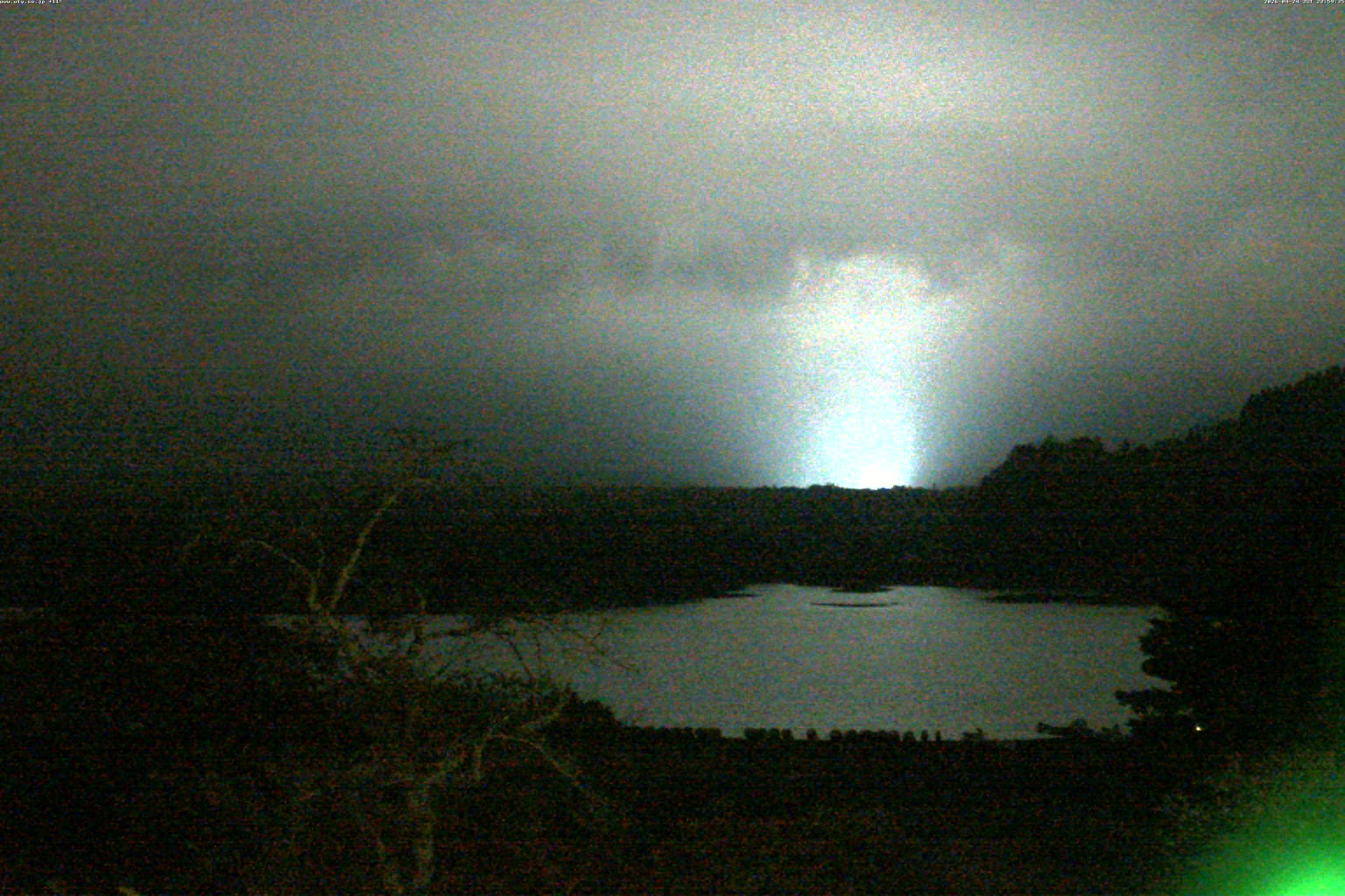 精進湖ライブカメラ