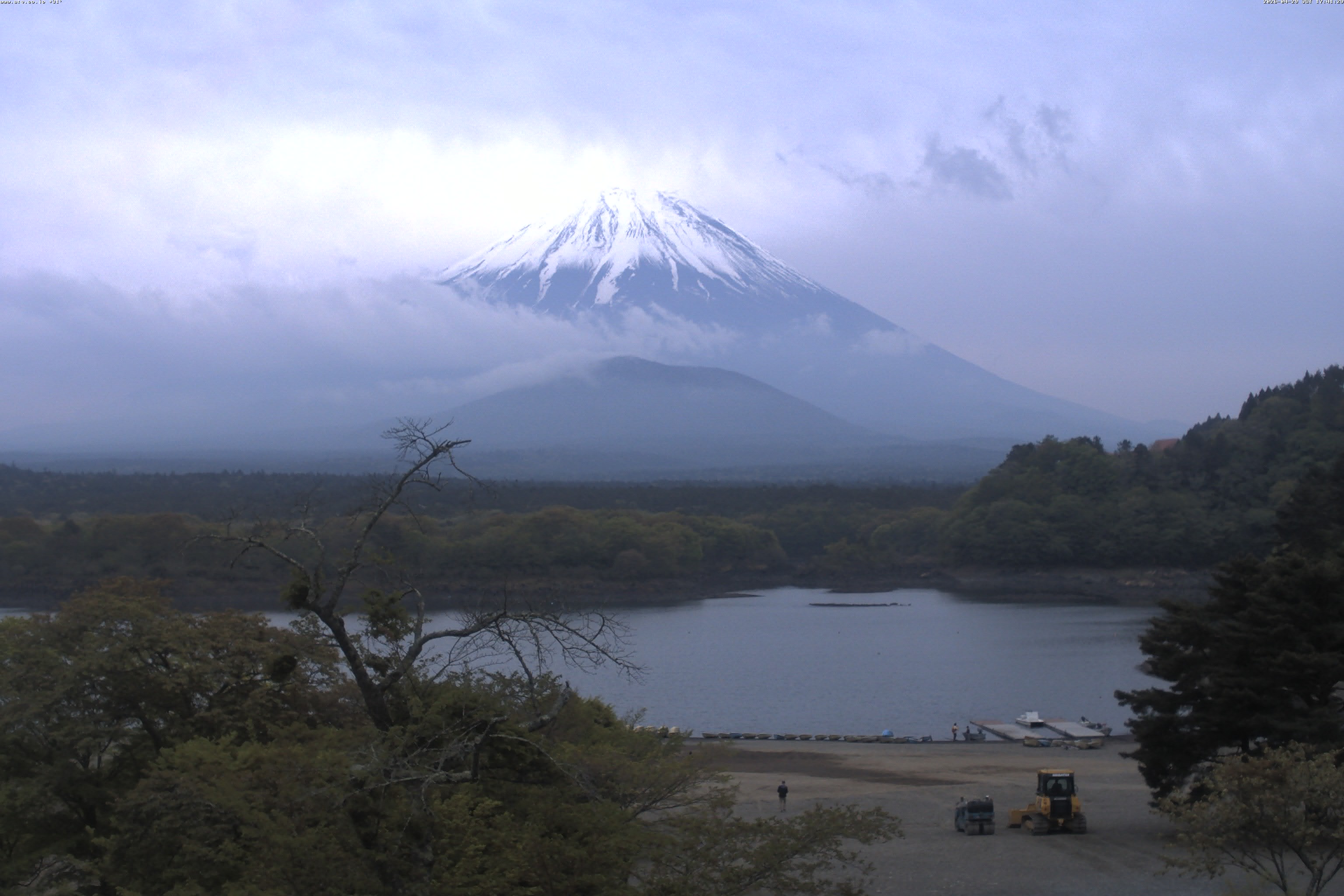 精進湖ライブカメラ