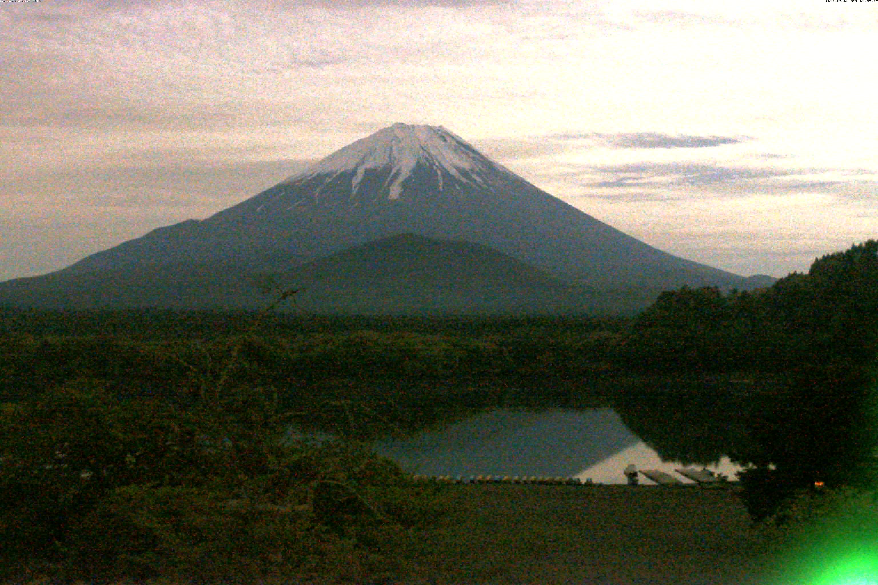 精進湖ライブカメラ