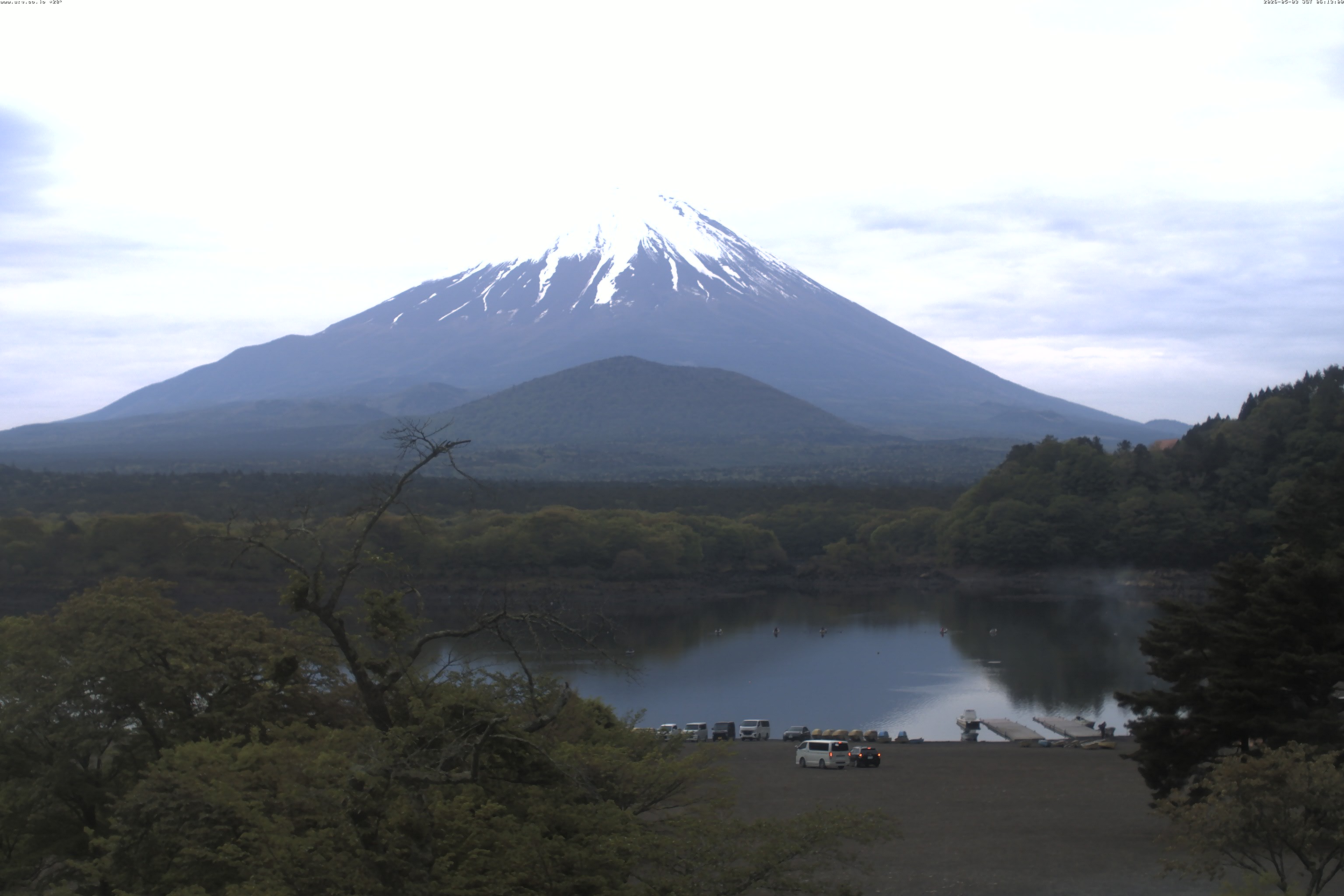 精進湖ライブカメラ