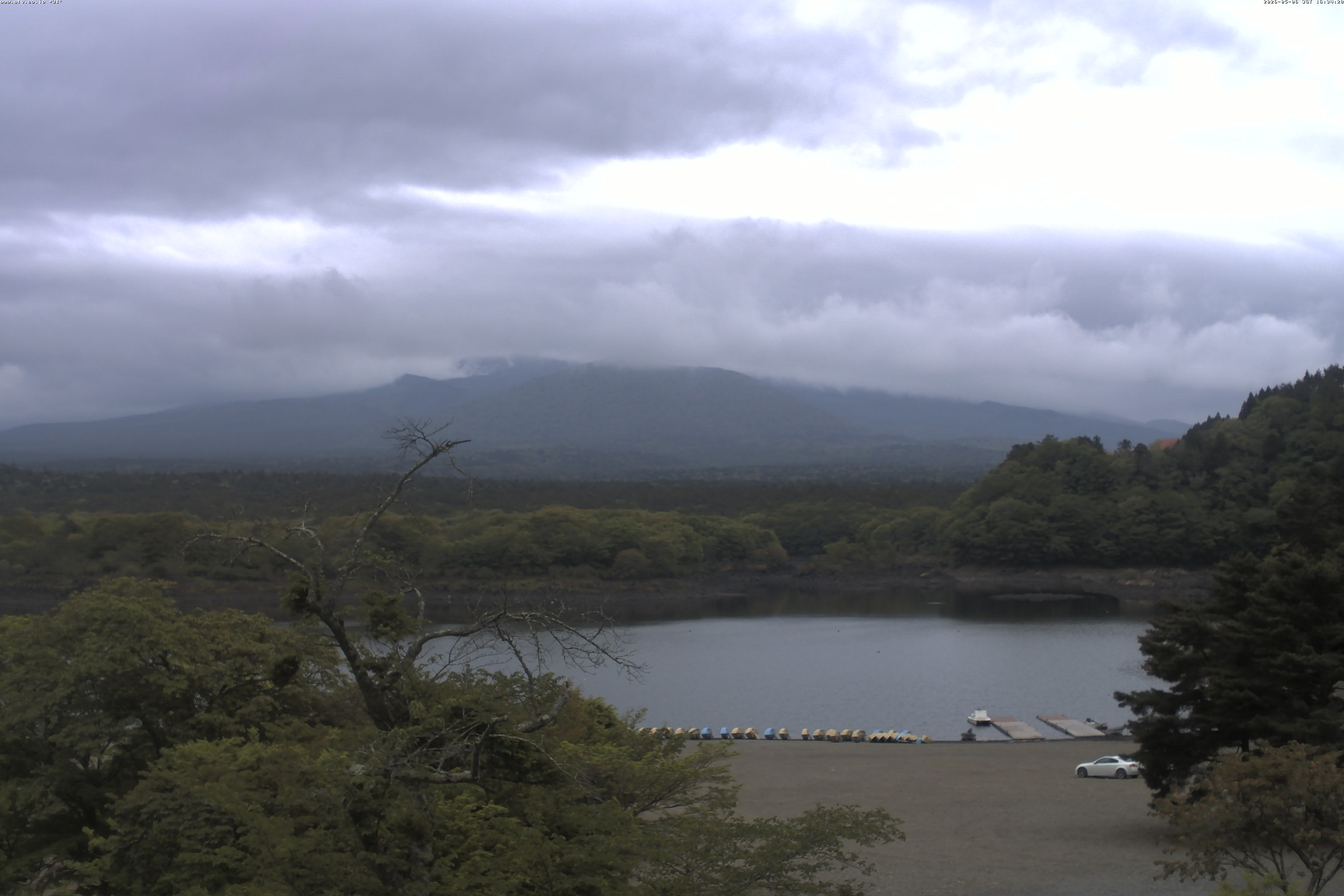 精進湖ライブカメラ