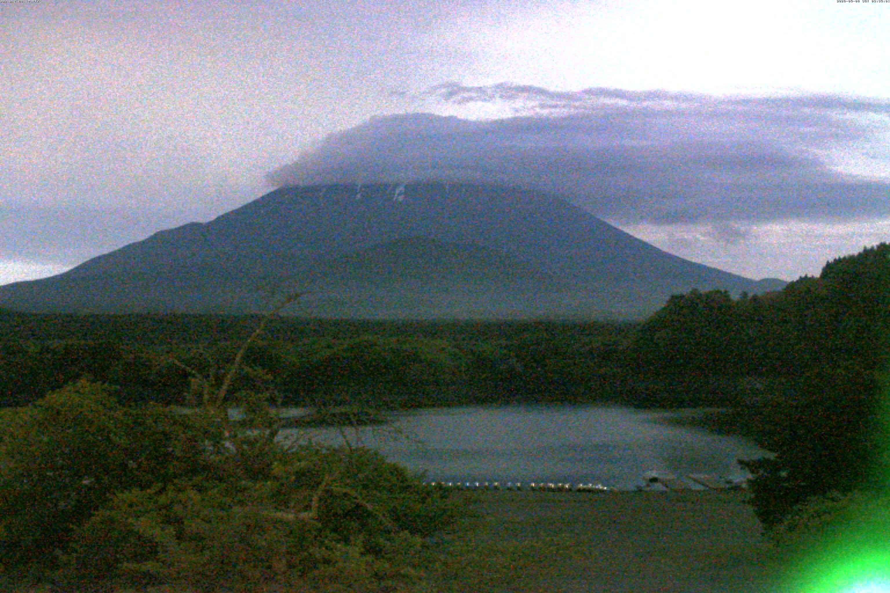 精進湖ライブカメラ