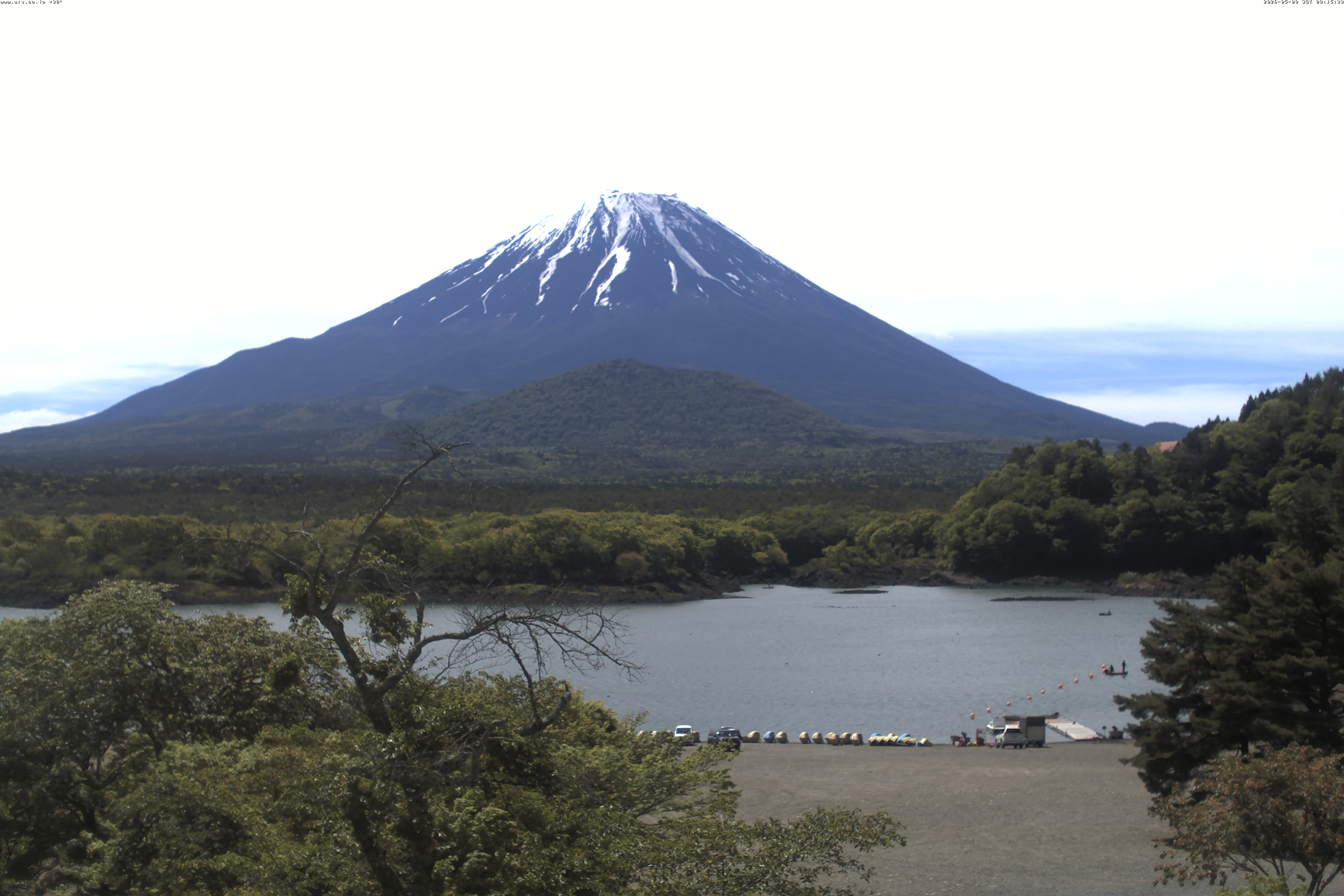 精進湖ライブカメラ