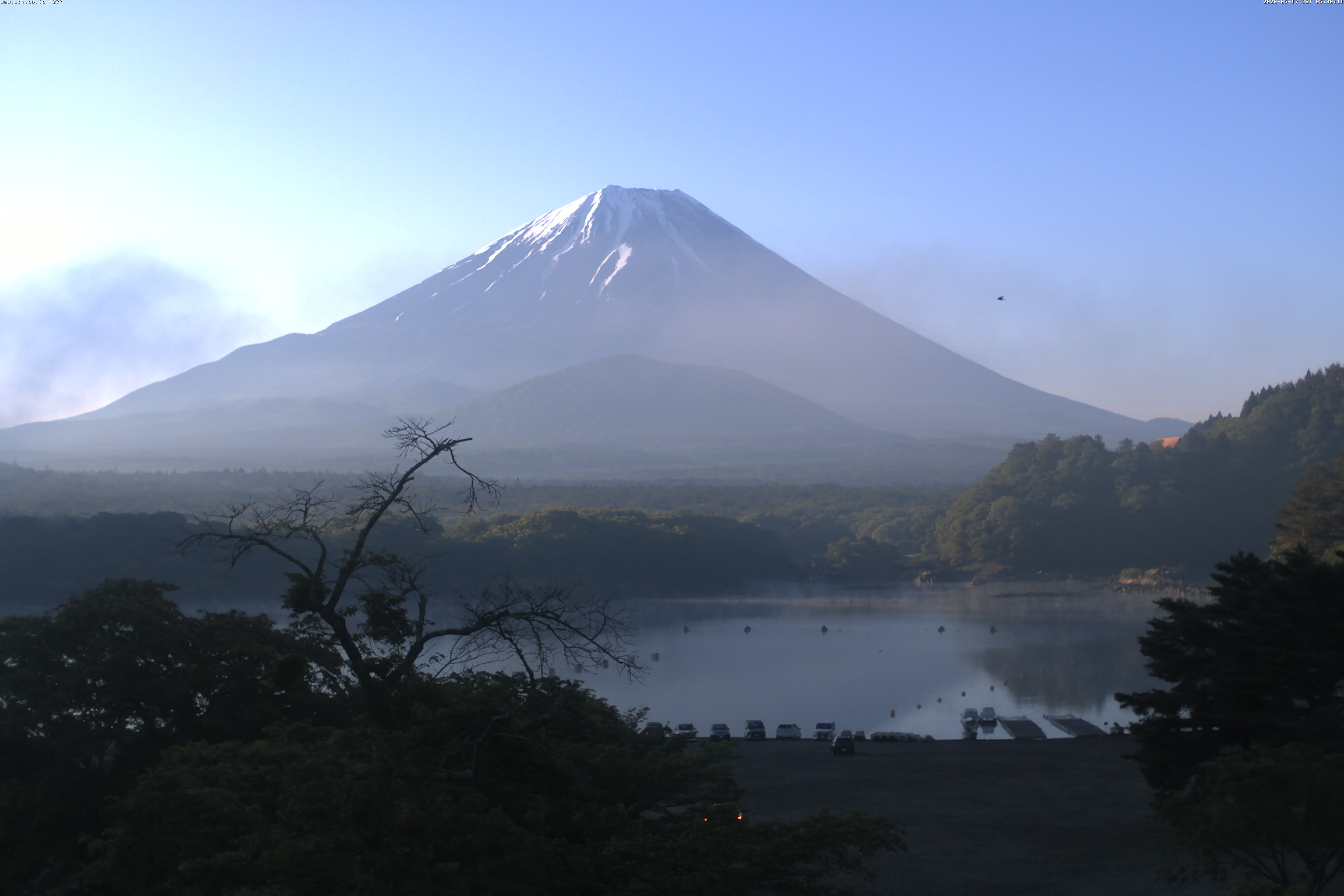 精進湖ライブカメラ