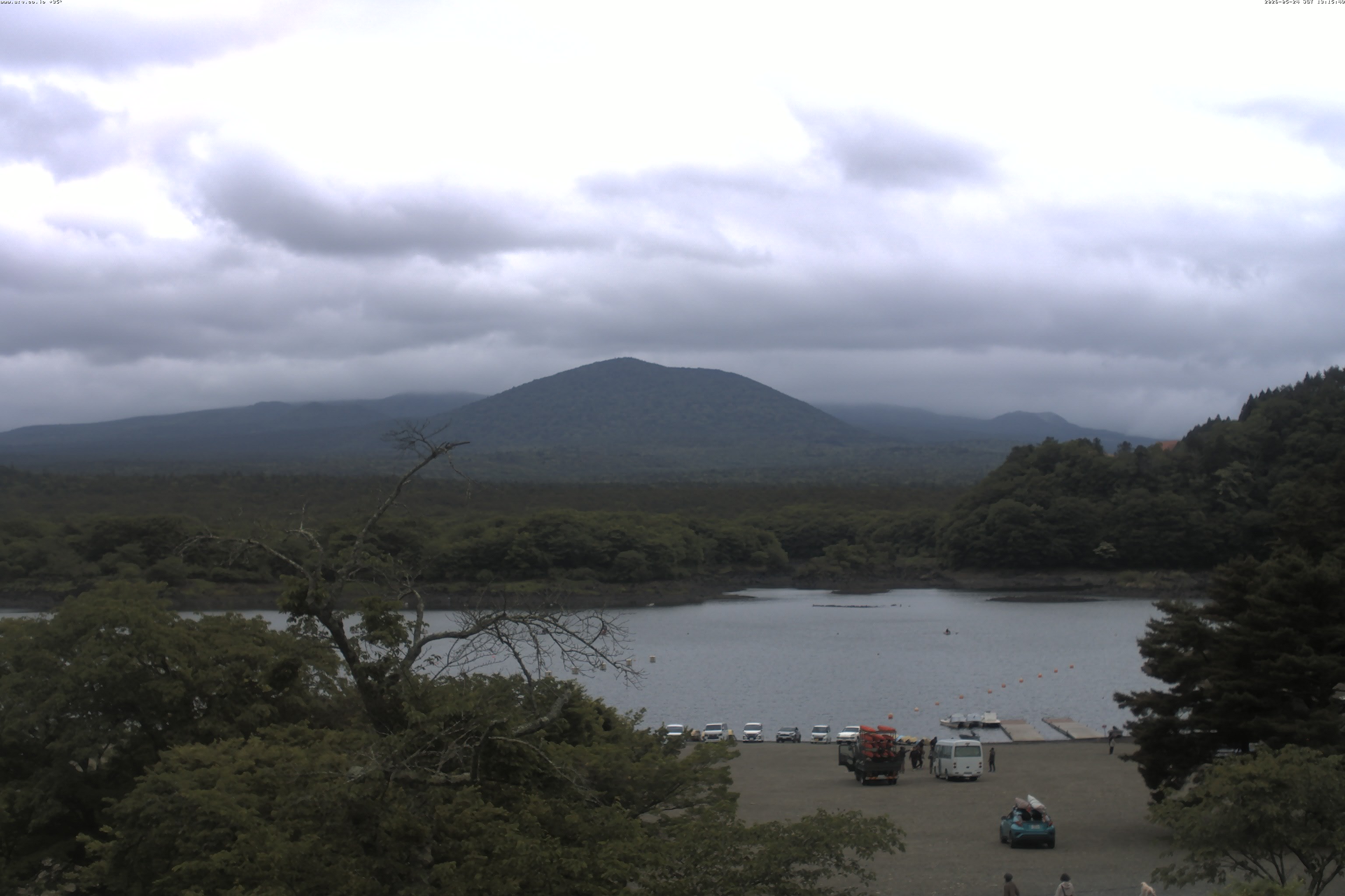 精進湖ライブカメラ