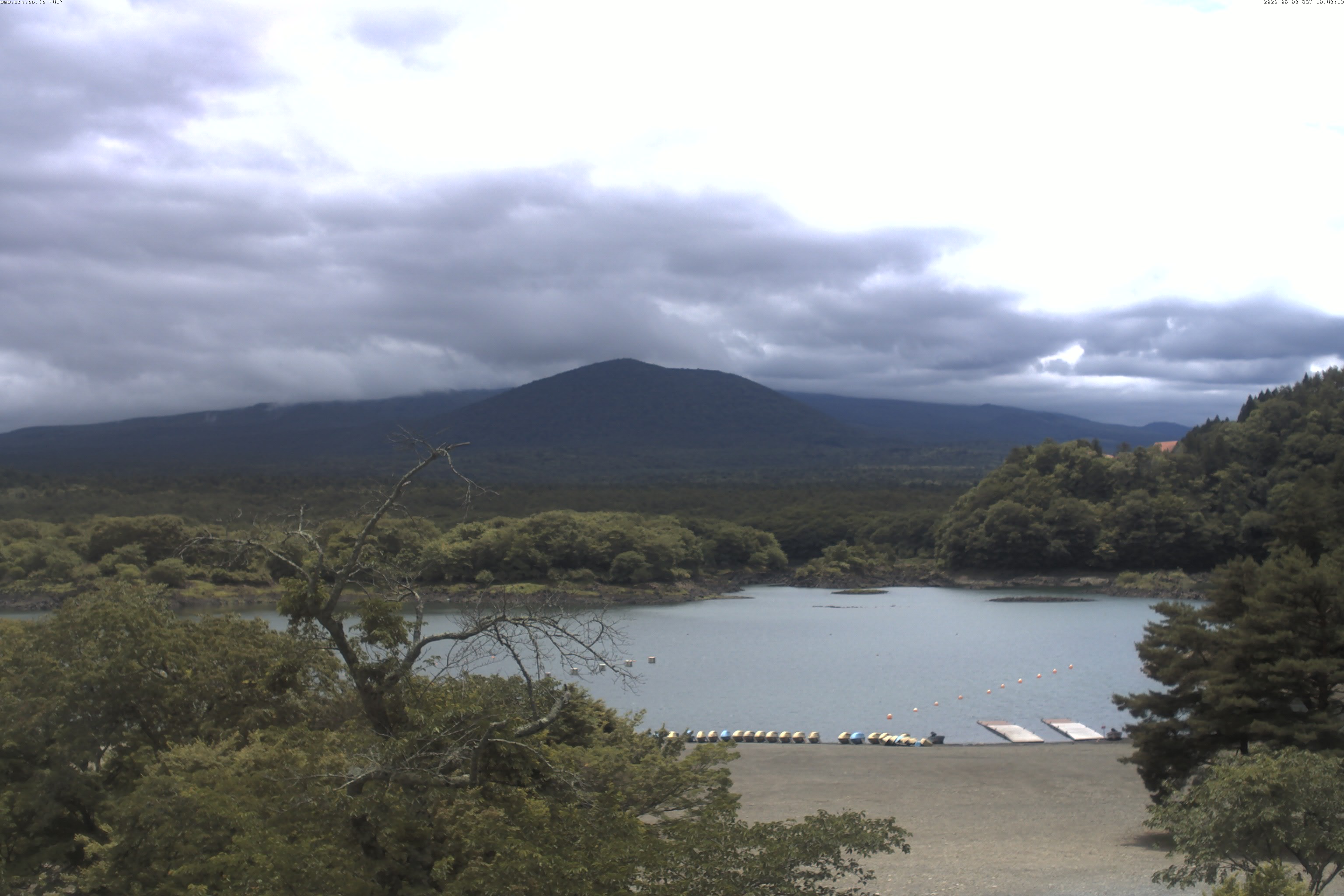精進湖ライブカメラ