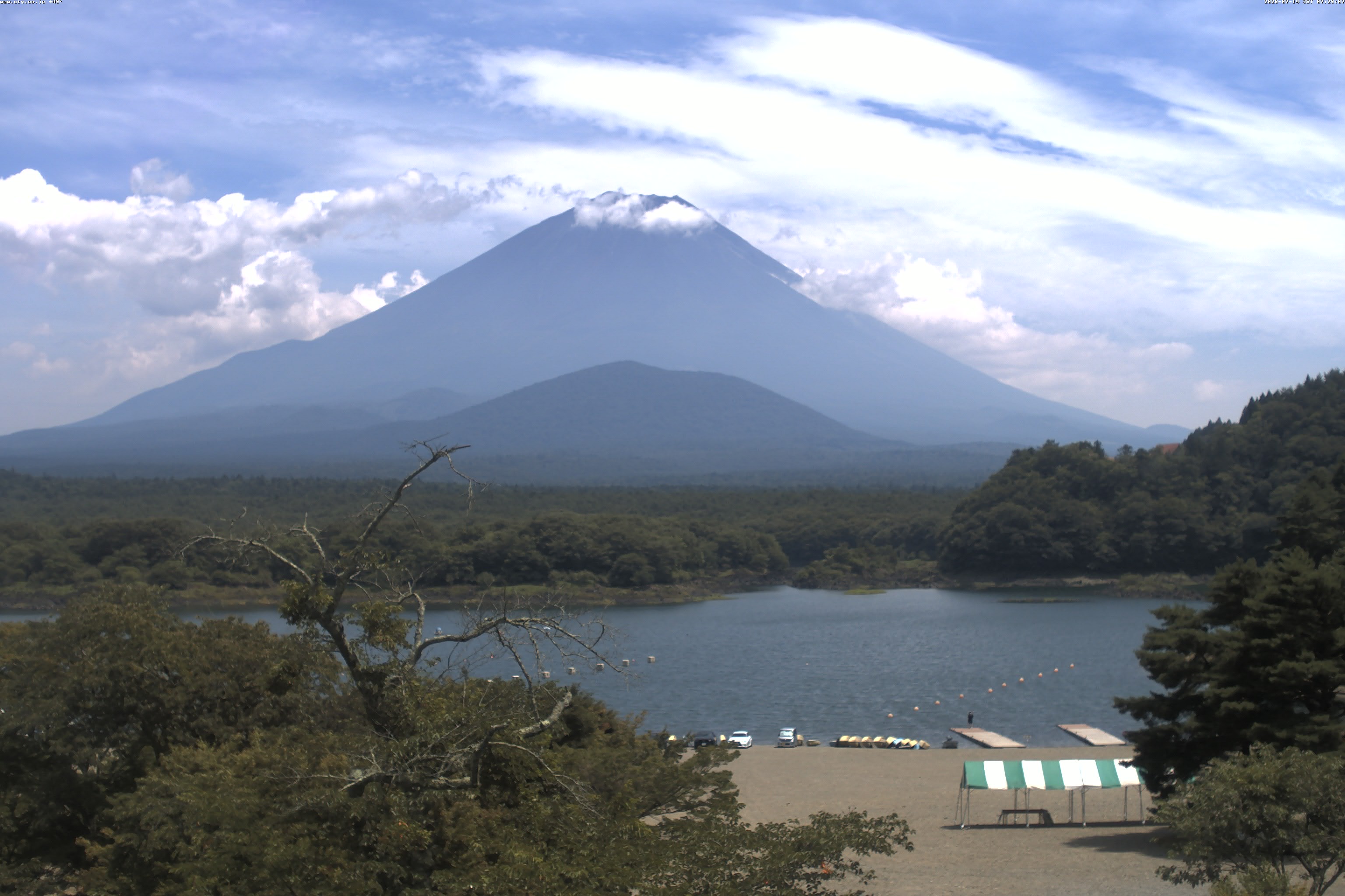 精進湖ライブカメラ