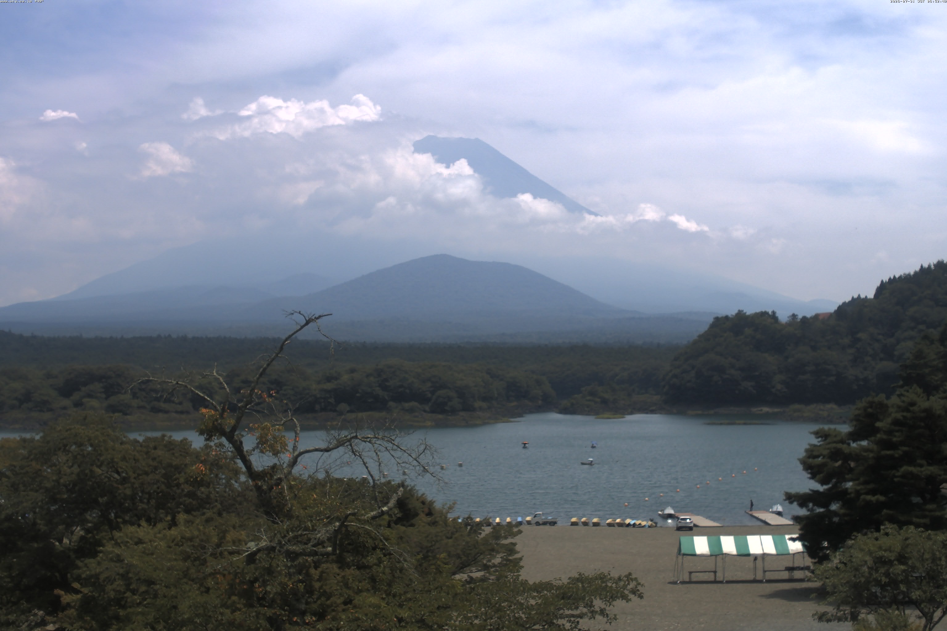 精進湖ライブカメラ