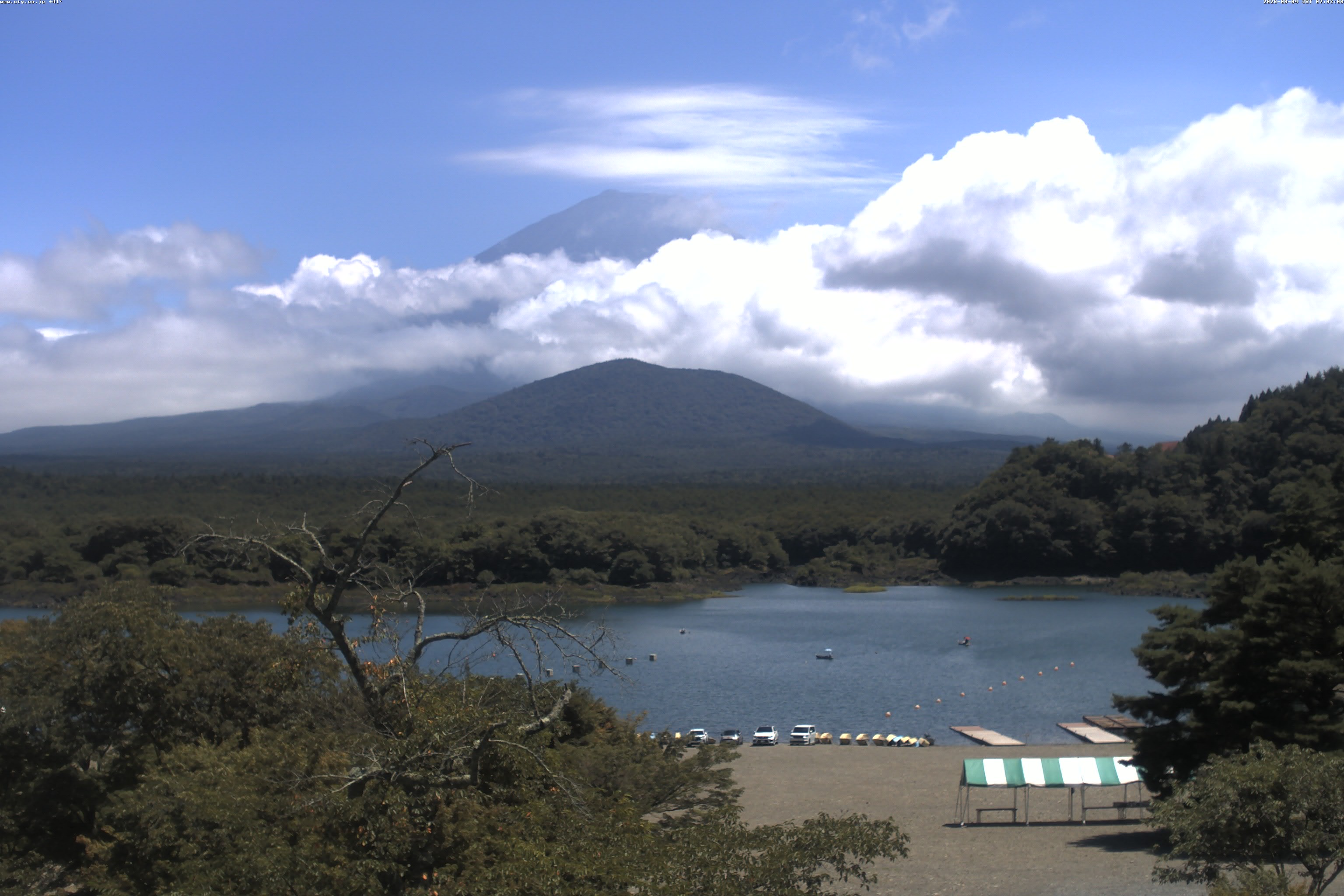 精進湖ライブカメラ