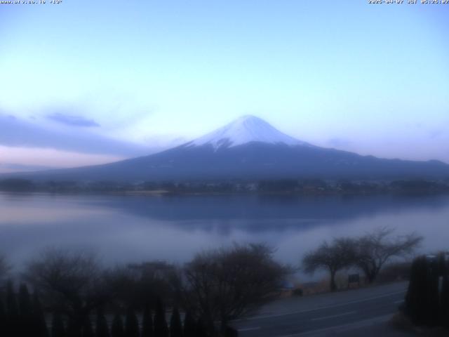 河口湖からの富士山
