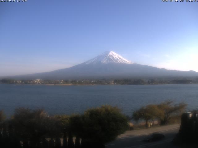河口湖からの富士山