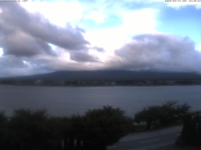河口湖からの富士山