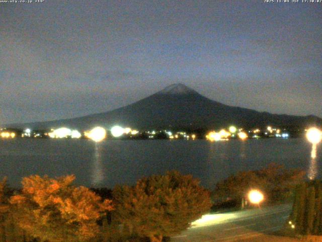河口湖からの富士山