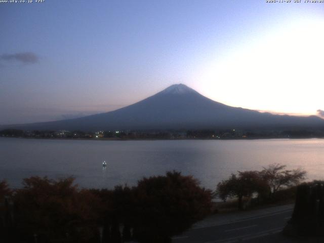 河口湖からの富士山