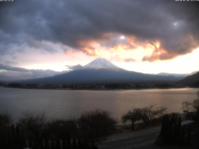 河口湖からの富士山