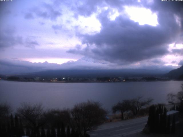 河口湖からの富士山