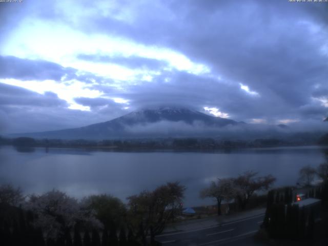 河口湖からの富士山