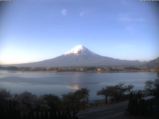 河口湖からの富士山