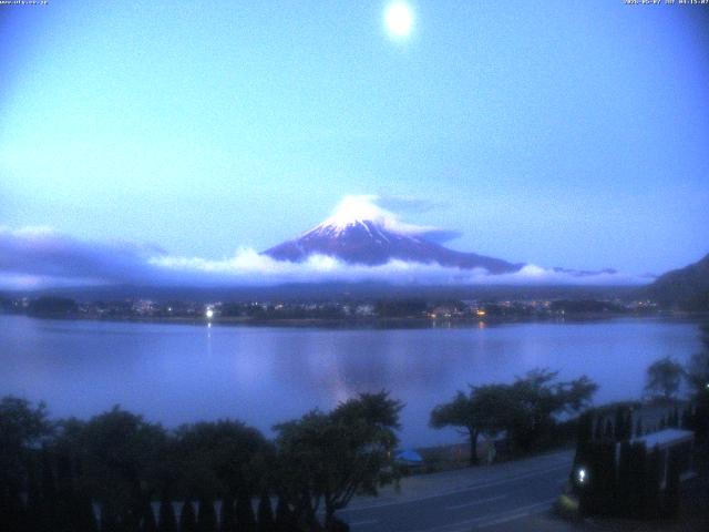 河口湖からの富士山